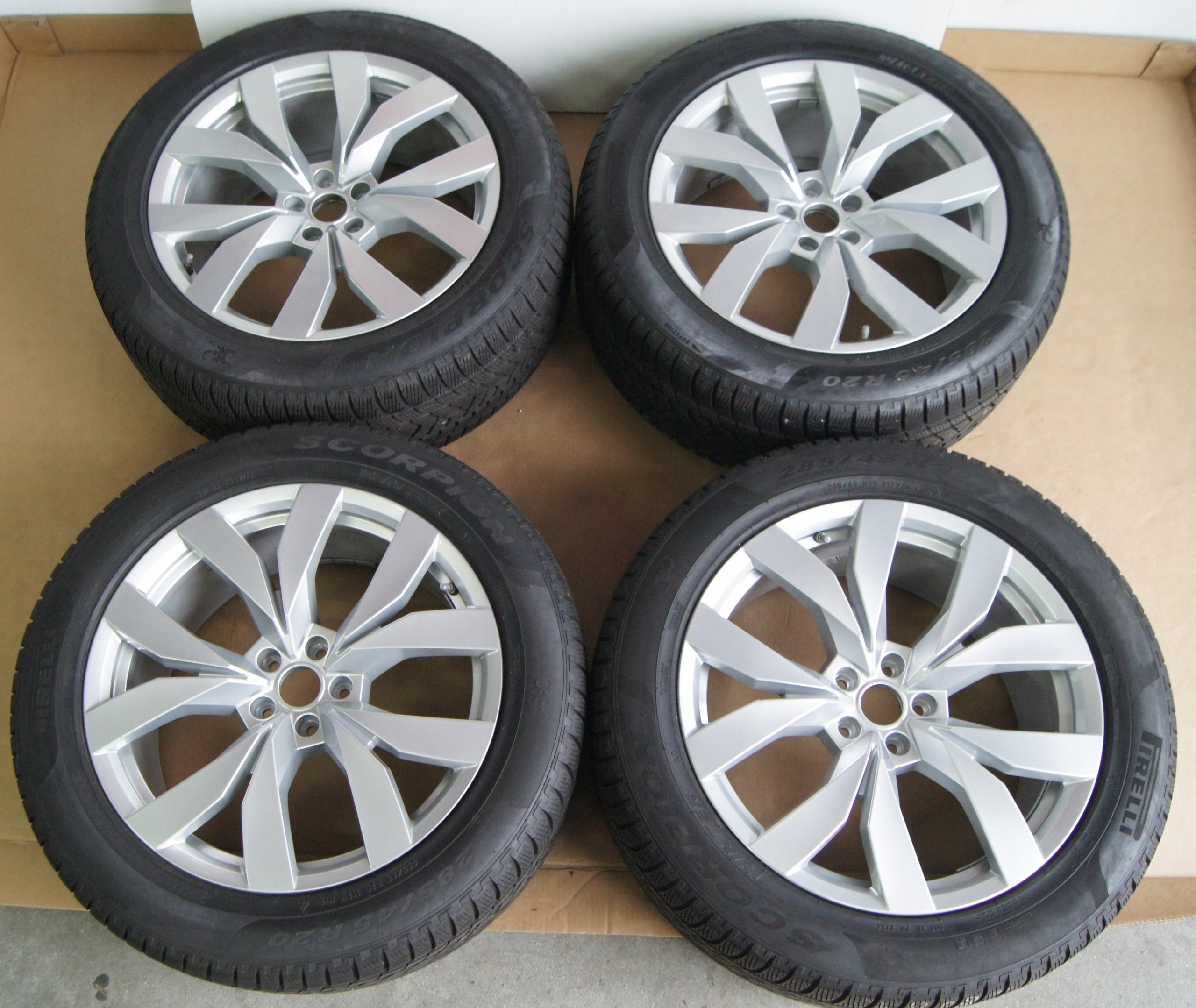  Alu Felge Volkswagen Touareg Aluminum rim 20 Zoll 9.0J 5x112 33ET 760601025C product image