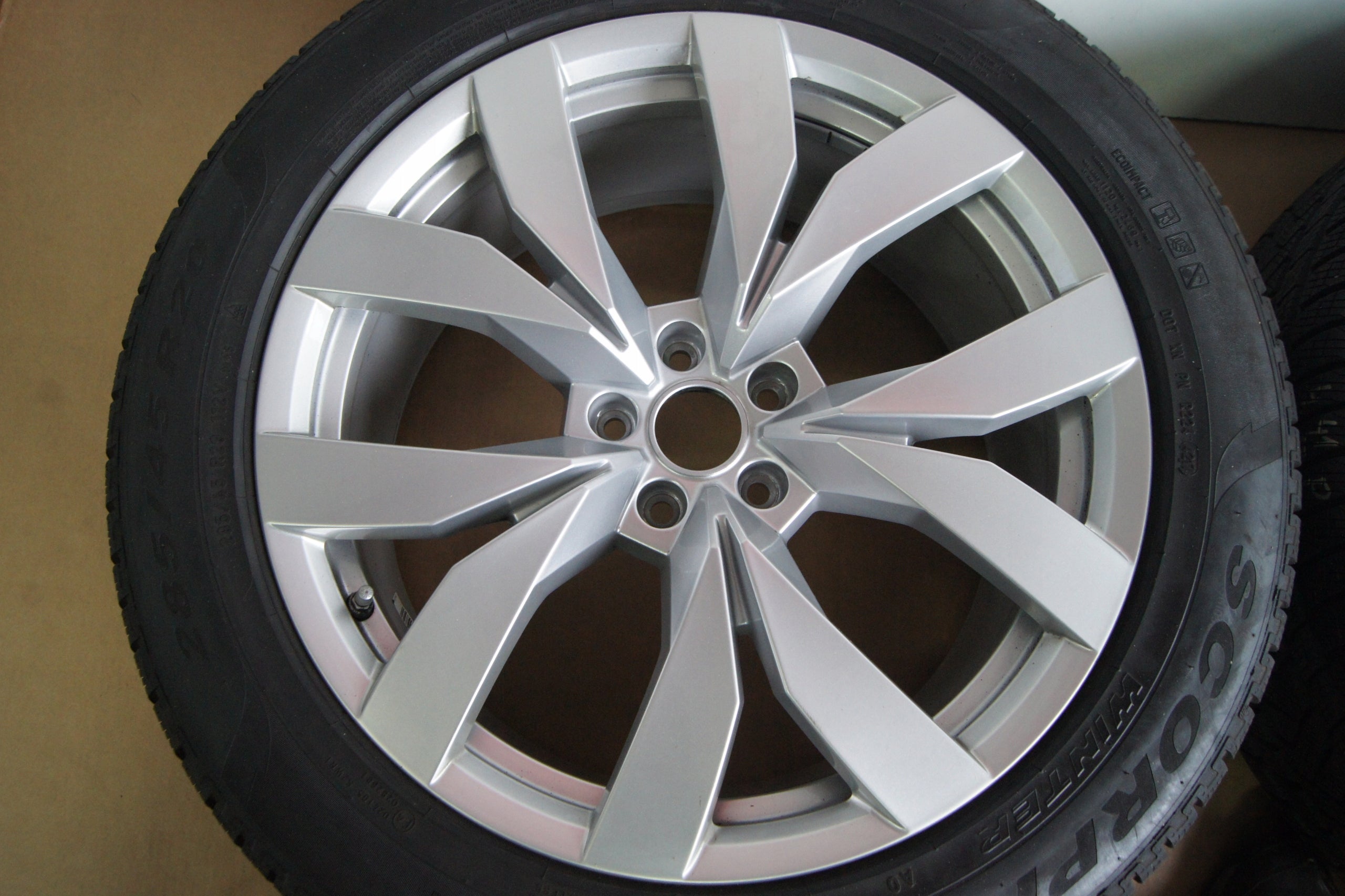 Alu Felge Volkswagen Touareg Aluminum rim 20 Zoll 9.0J 5x112 33ET 760601025C