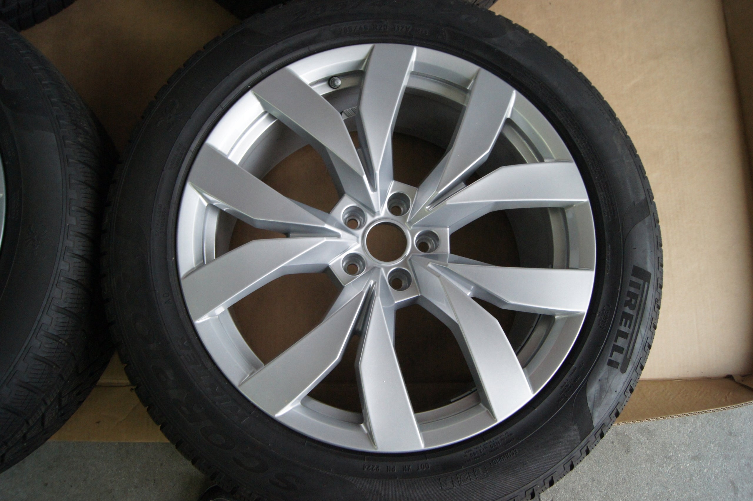 Alu Felge Volkswagen Touareg Aluminum rim 20 Zoll 9.0J 5x112 33ET 760601025C