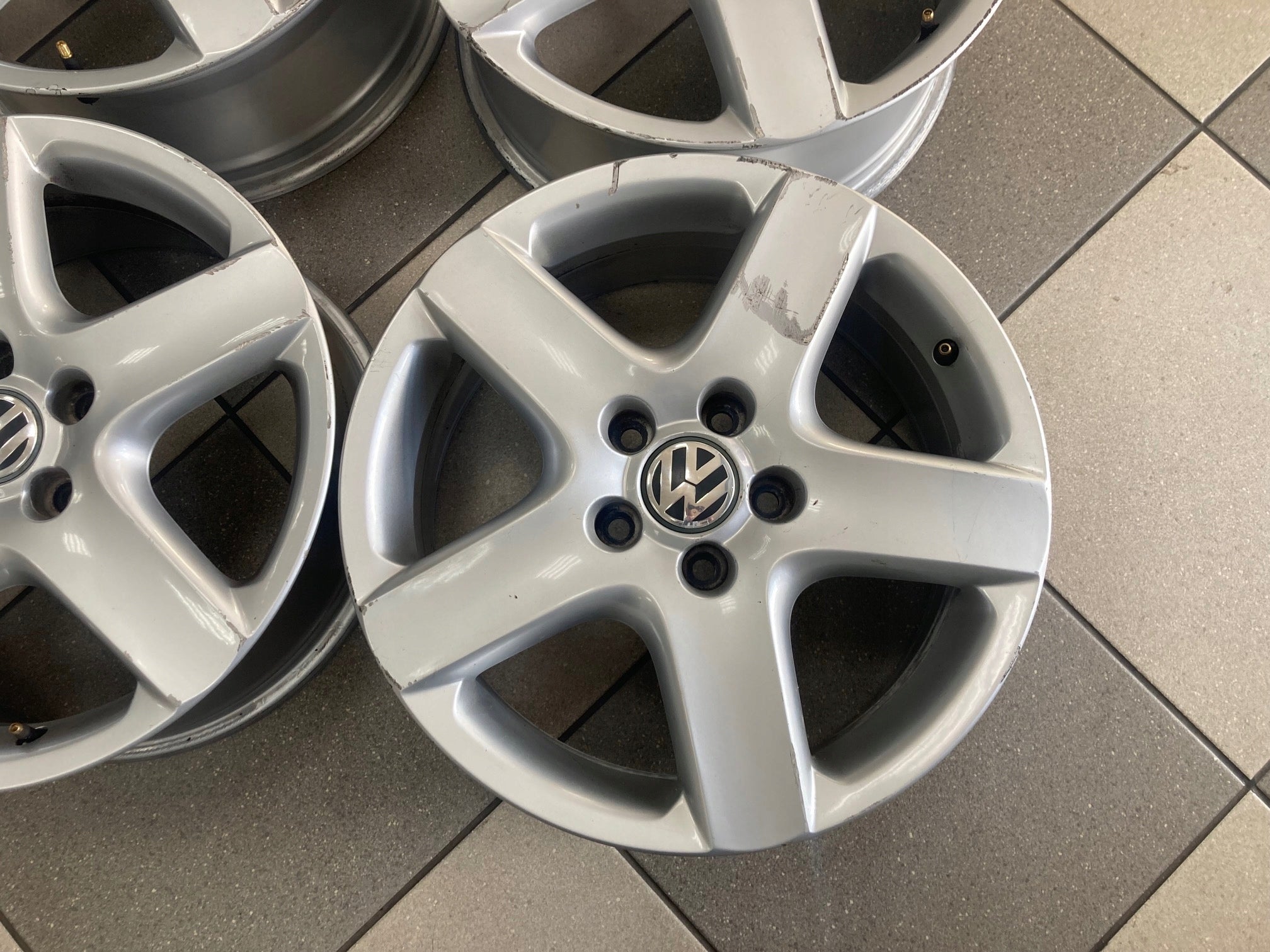 Alu Felge Volkswagen Jetta Passat Eos Golf 17 Zoll 7.0J 5x112 54ET 1k0601025B