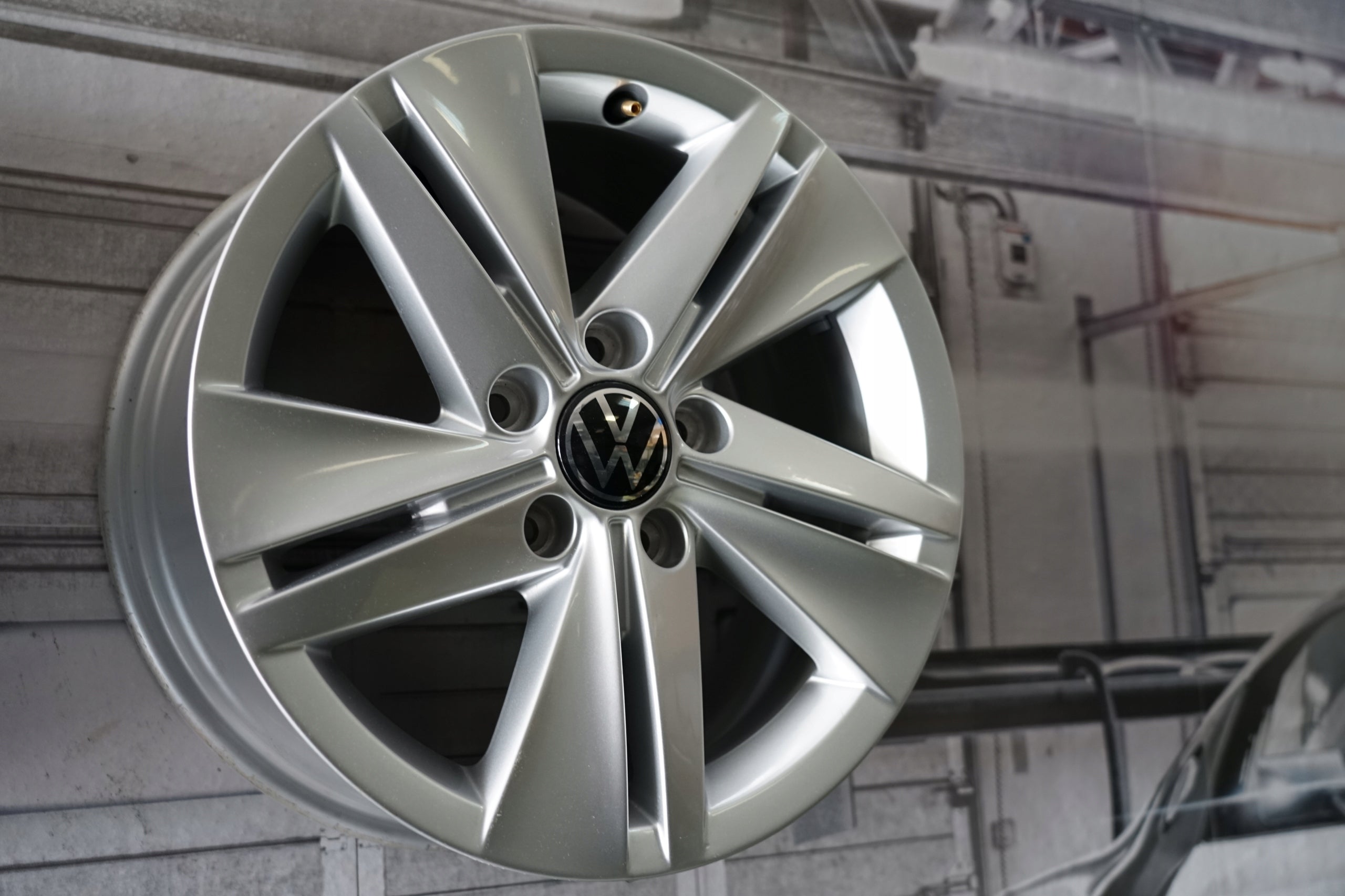 Alu Felge Volkswagen Golf VIII Golf VII Golf Golf V Golf VI T4 16 Zoll 7.0J 5x112 48ET 5H0601025