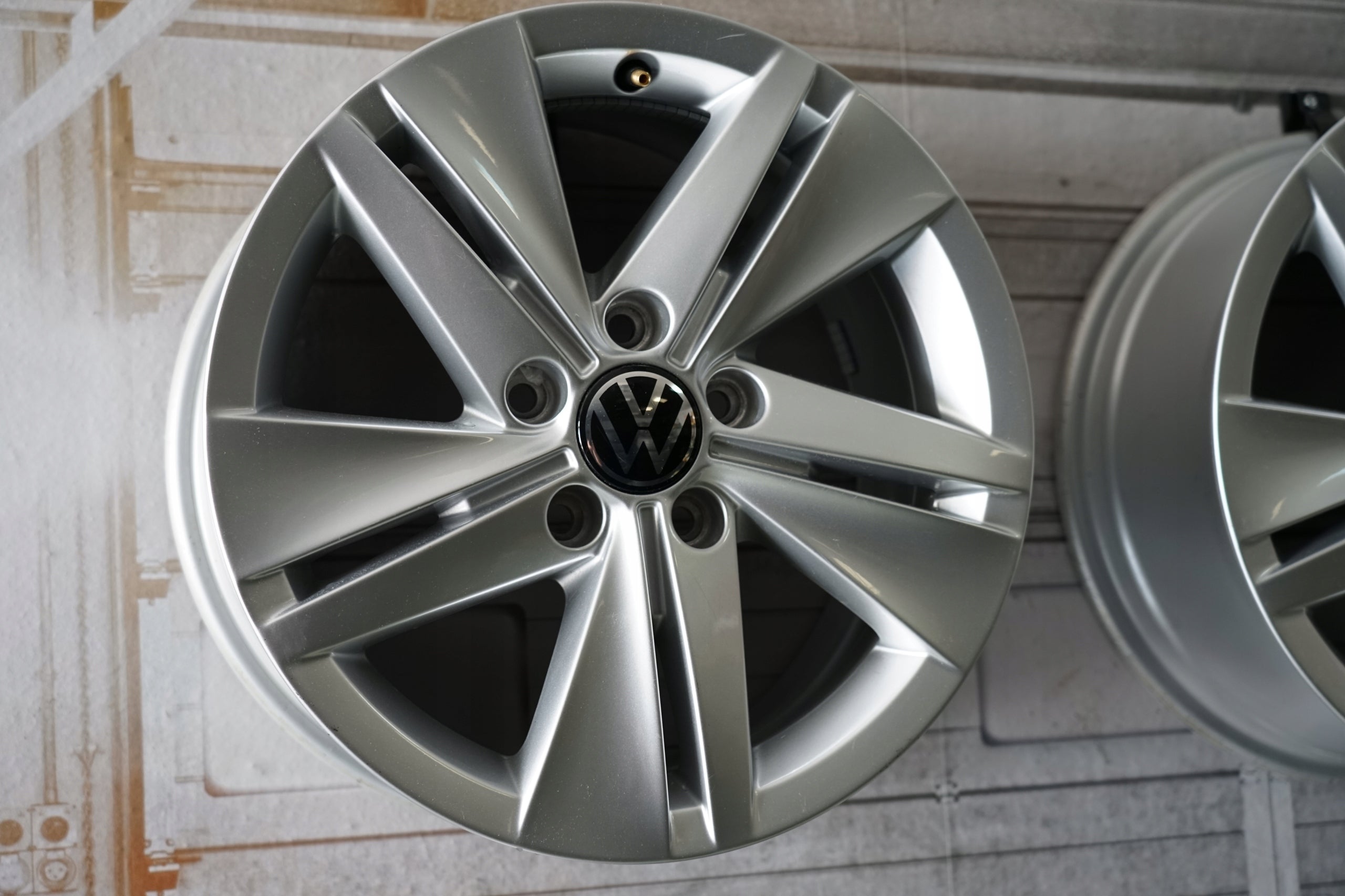 Alu Felge Volkswagen Golf VIII Golf VII Golf Golf V Golf VI T4 16 Zoll 7.0J 5x112 48ET 5H0601025