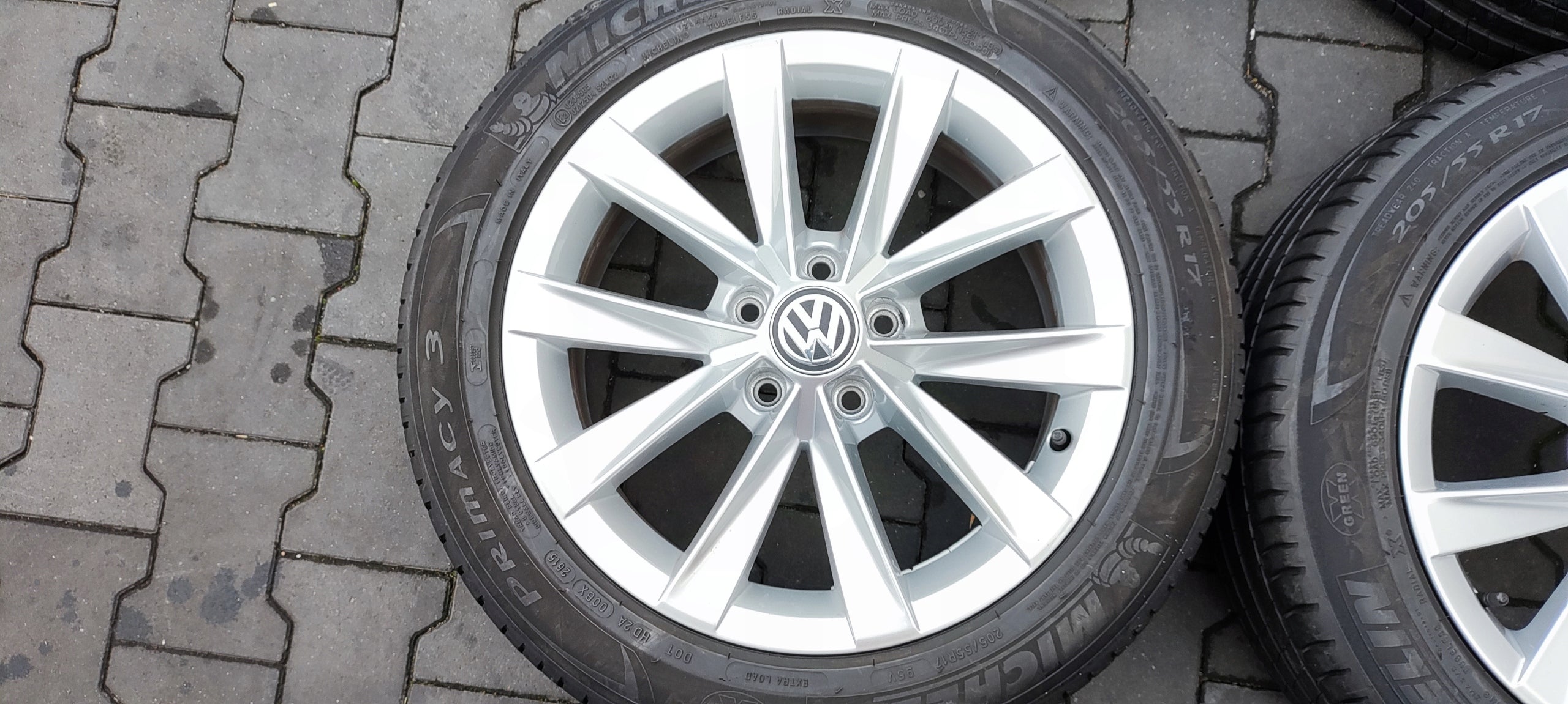 Alu Felge Volkswagen Golf VIII Golf VII Golf Golf V Golf VI Touran 17 Zoll 7.0J 5x112 42ET 5G0071497