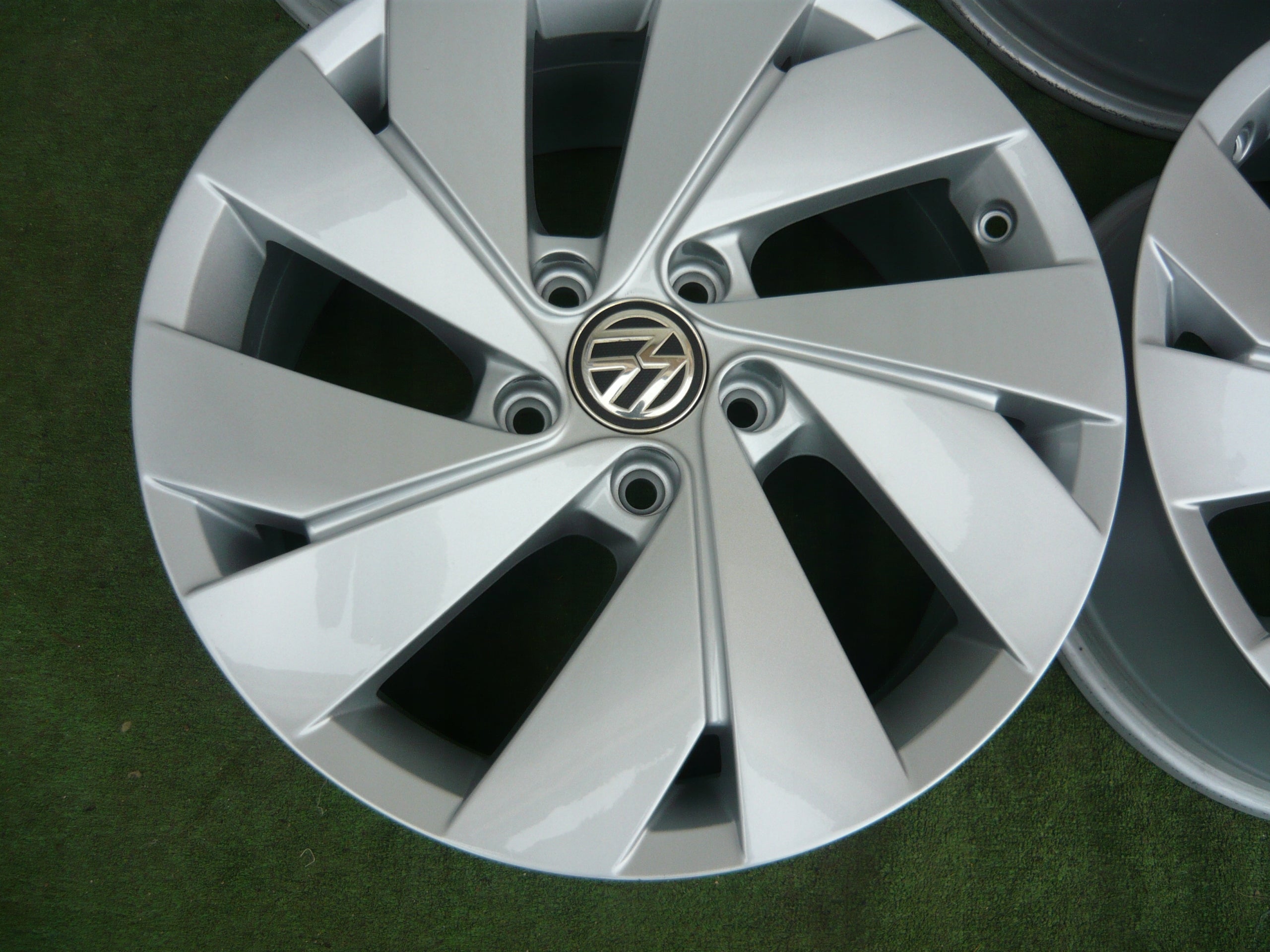  Aluminium rim Volkswagen Golf VIII Golf VII Golf Golf V Golf VI 17 inch 6.5J 5x112 5H0601025H  product image