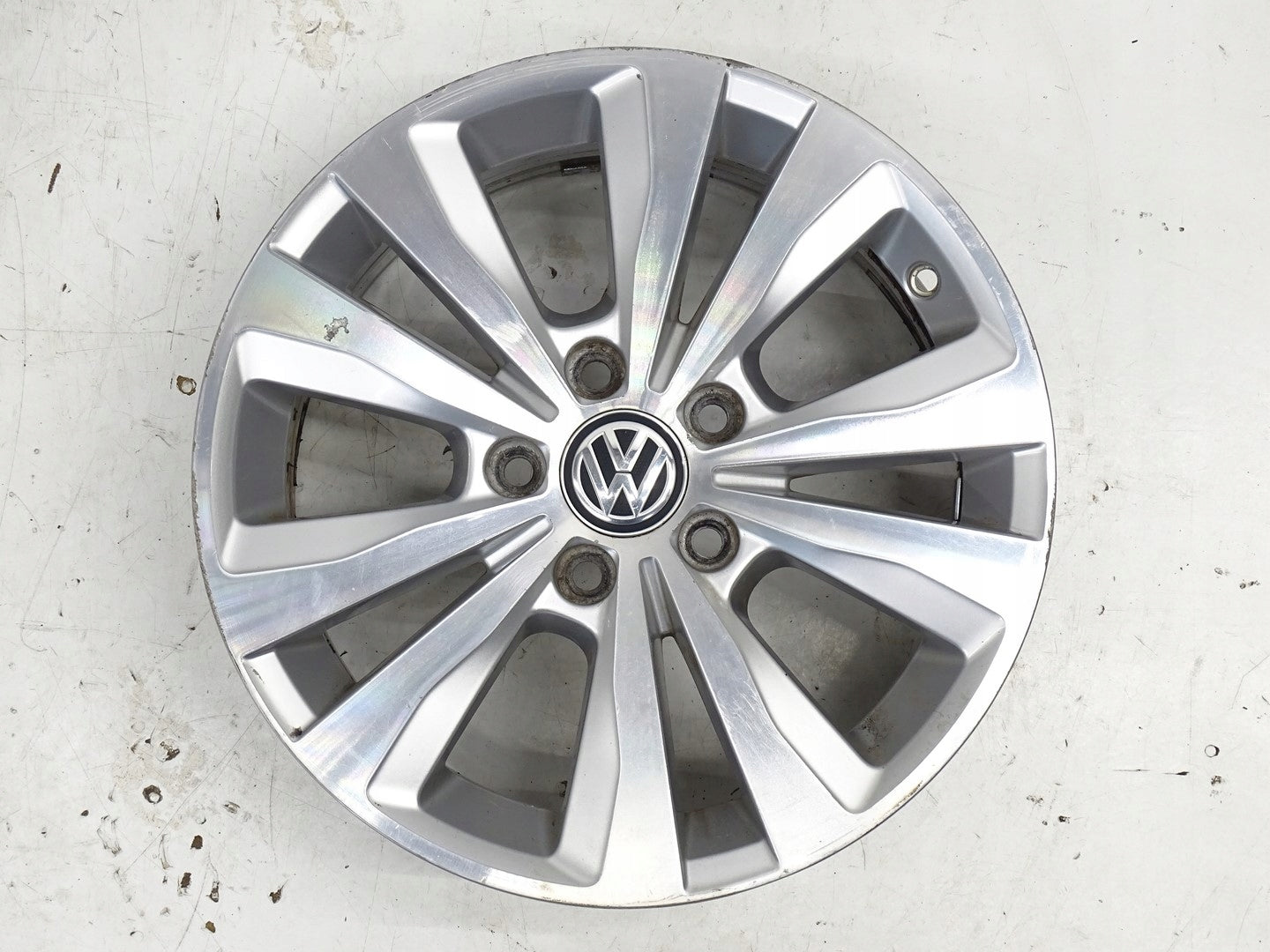 Alu Felge Volkswagen Golf VII Passat Golf Golf V Golf VI T4 16 Zoll 6.5J 5x112 5G0601025