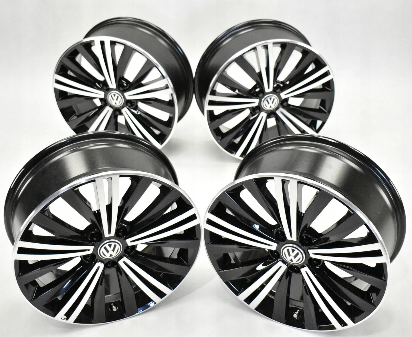 Alu Felge Volkswagen Golf VII Golf Tiguan Golf V Golf VI T4 18 Zoll 7.0J 5x112 43ET 5NN601025L