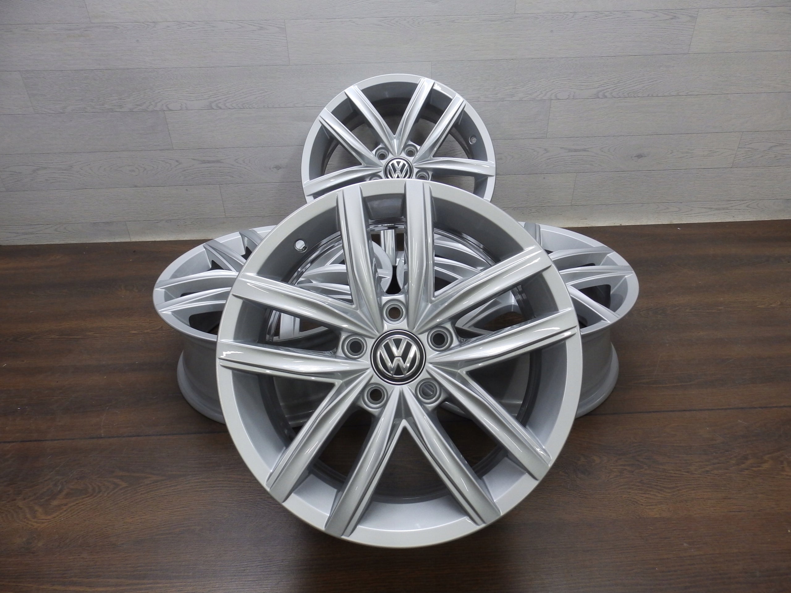 Alu Felge Volkswagen Golf VII Golf Golf V Golf VI T4 16 Zoll 6.5J 5x112 46ET 5G0601025CS