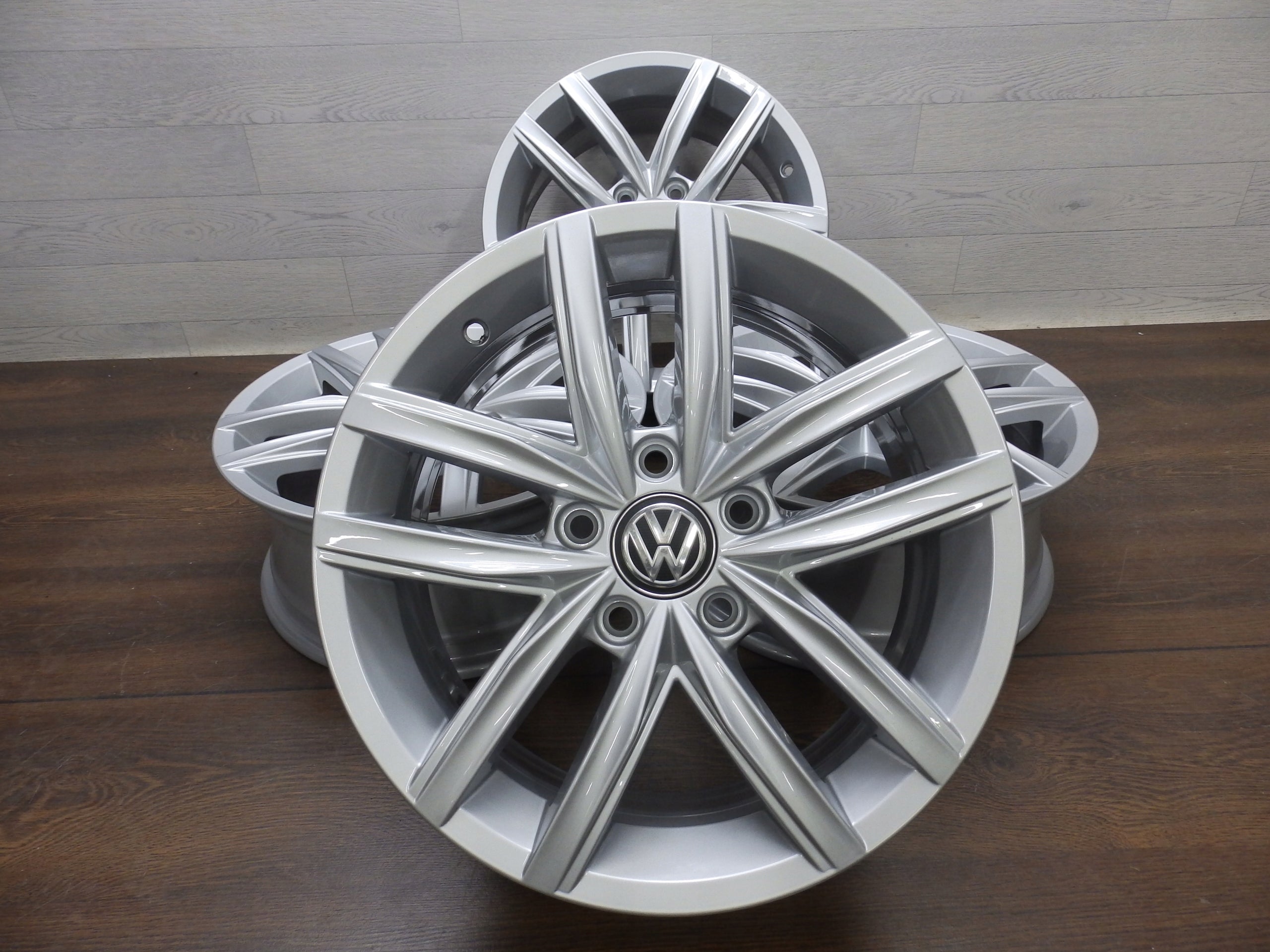 Alu Felge Volkswagen Golf VII Golf Golf V Golf VI T4 16 Zoll 6.5J 5x112 46ET 5G0601025CS