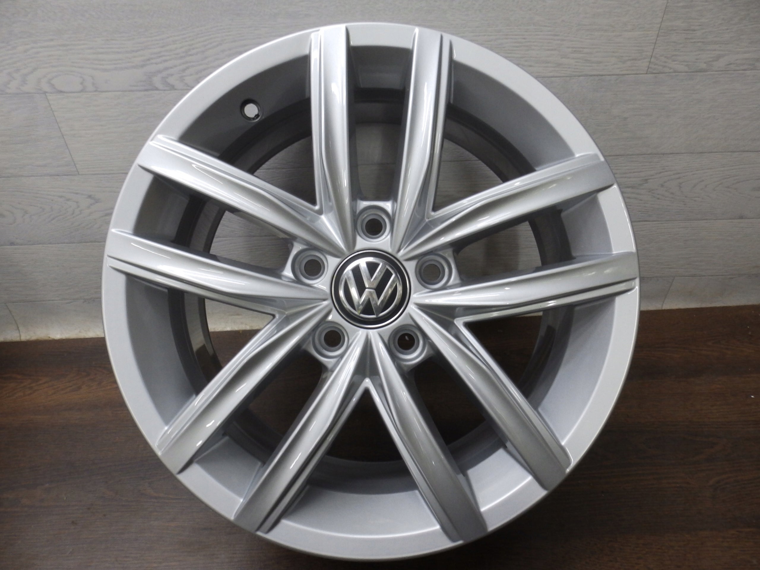 Alu Felge Volkswagen Golf VII Golf Golf V Golf VI T4 16 Zoll 6.5J 5x112 46ET 5G0601025CS