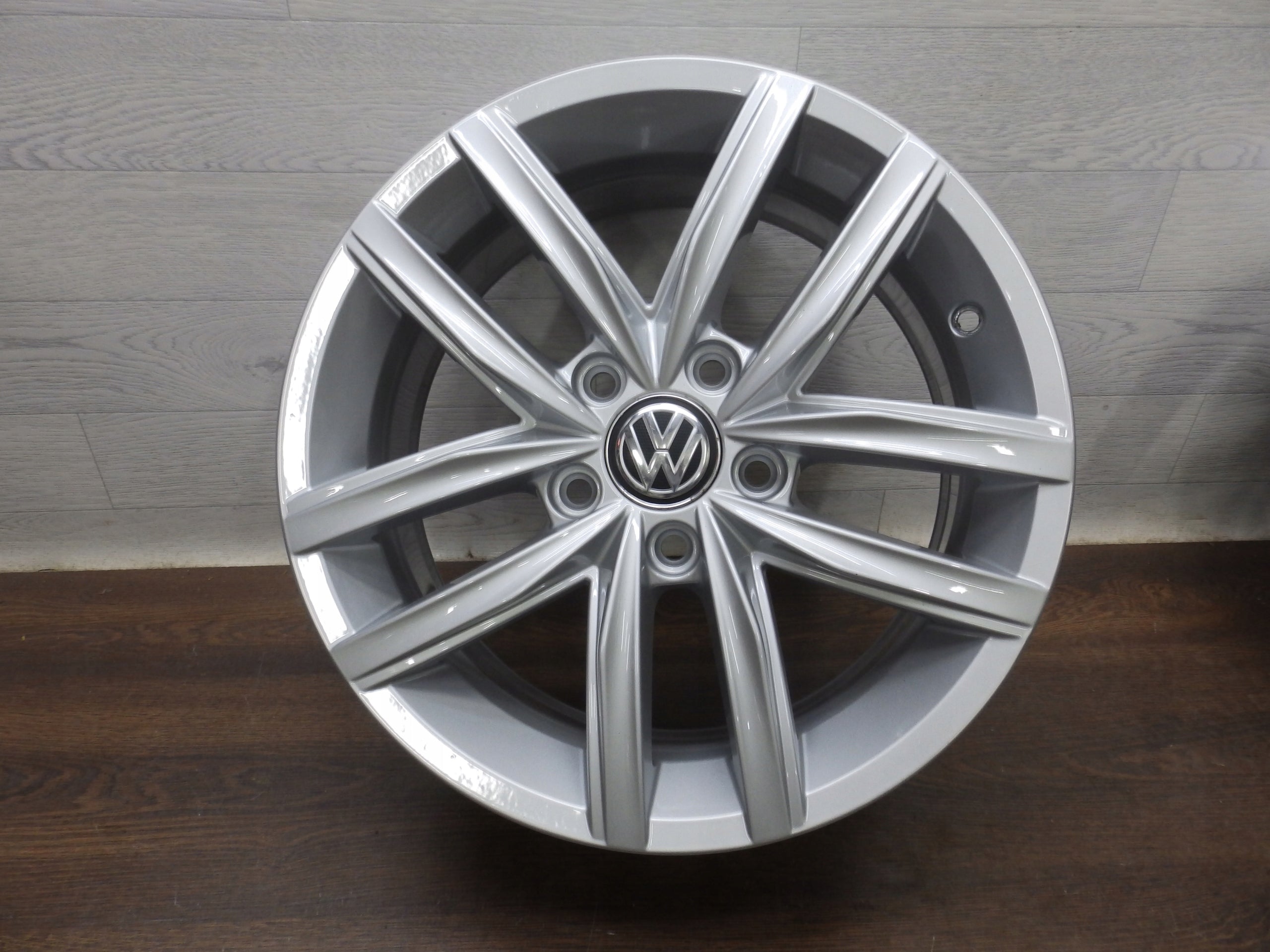 Alu Felge Volkswagen Golf VII Golf Golf V Golf VI T4 16 Zoll 6.5J 5x112 46ET 5G0601025CS