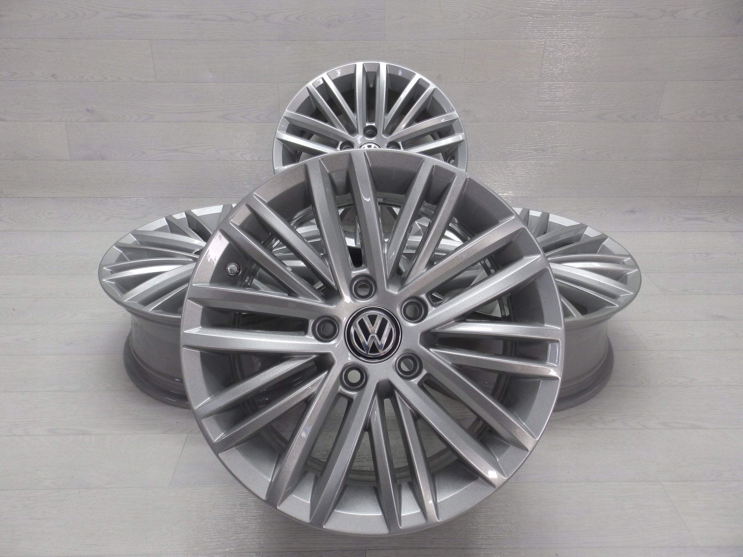 Alu Felge Volkswagen Golf VII Golf Golf V Golf VI T4 16 Zoll 6.5J 5x112 46ET