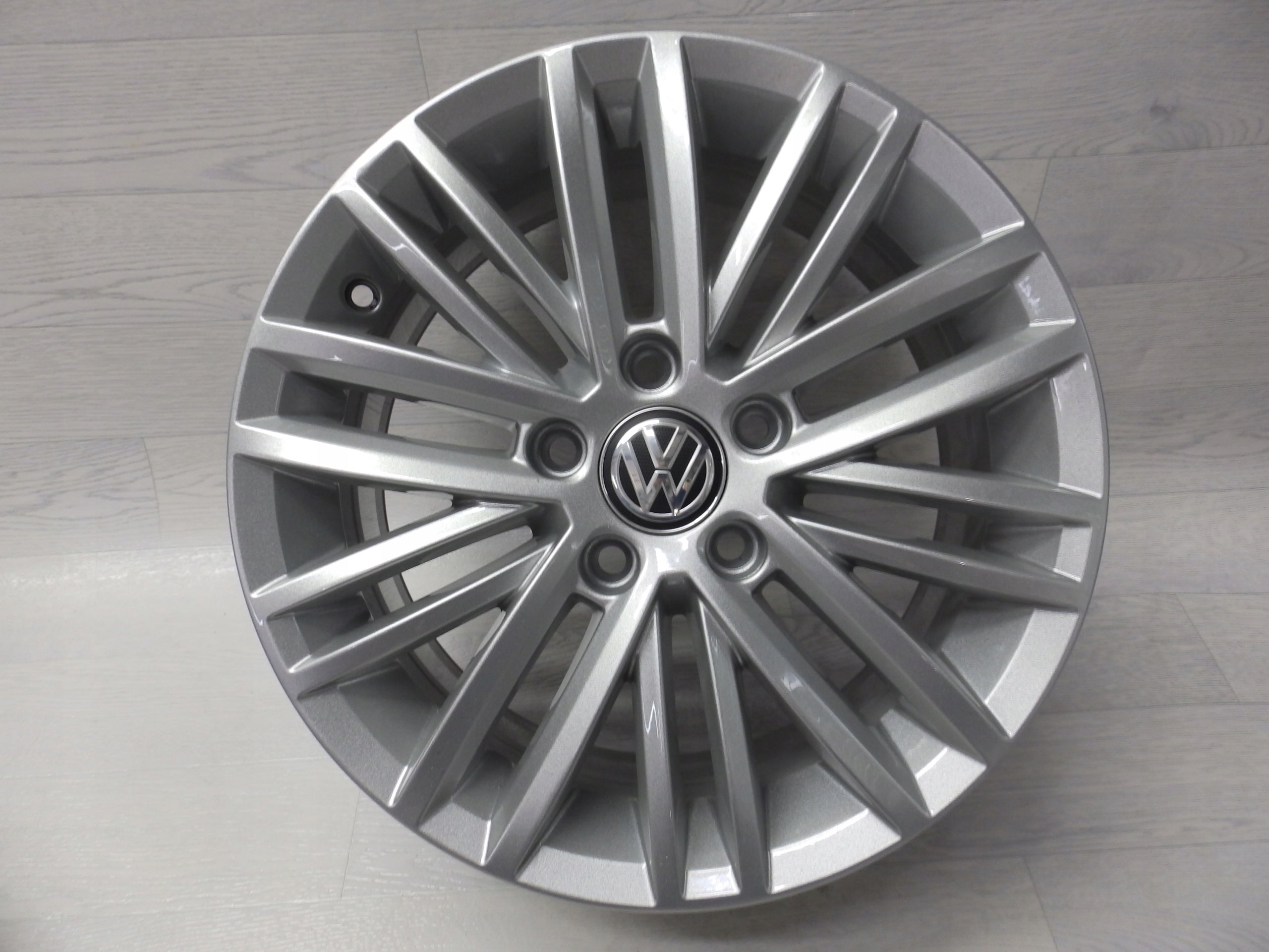 Alu Felge Volkswagen Golf VII Golf Golf V Golf VI T4 16 Zoll 6.5J 5x112 46ET