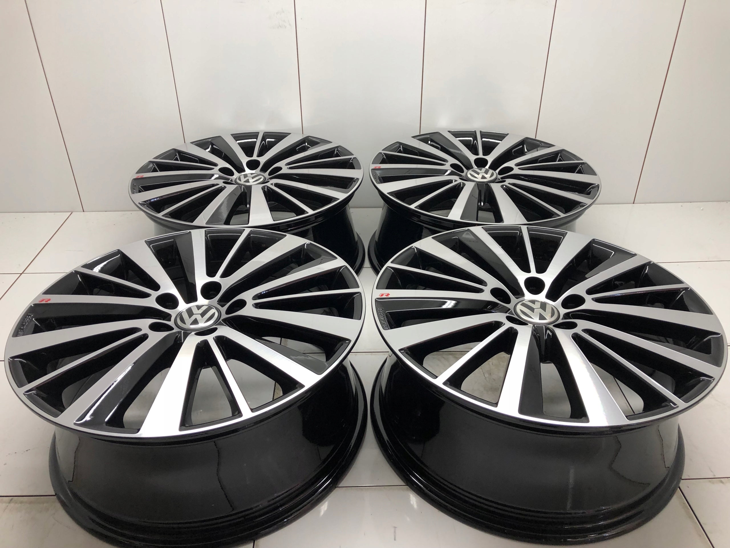 Alu Felge Volkswagen Golf VII Golf Golf V Golf VI T5 18 Zoll 7.5J 5x112 51ET 5G0601025L