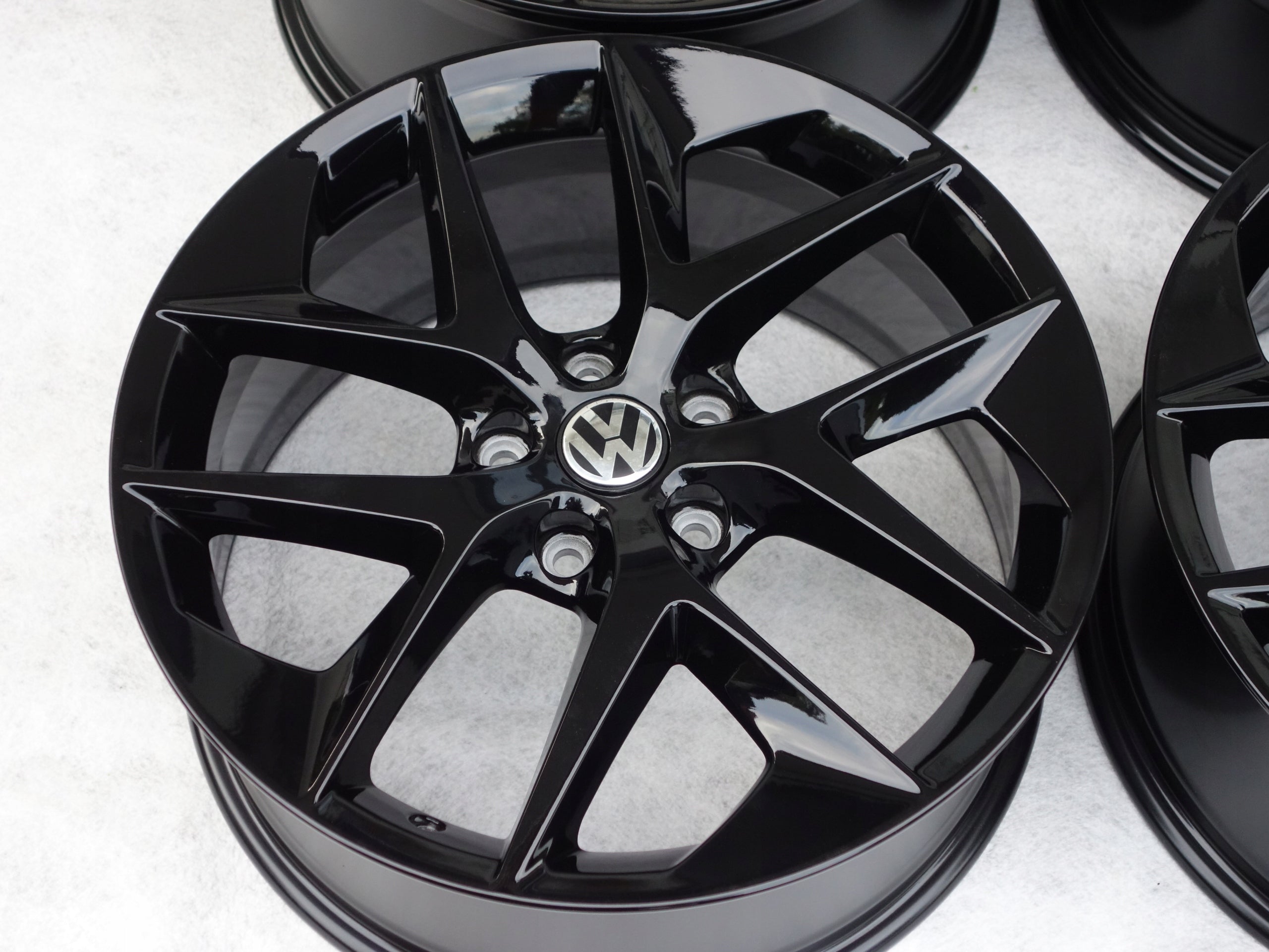  Alu Felge Volkswagen Golf VII Golf Golf V Golf VI Touran 18 Zoll 7.5J 5x112 51ET 5F0601025F product image