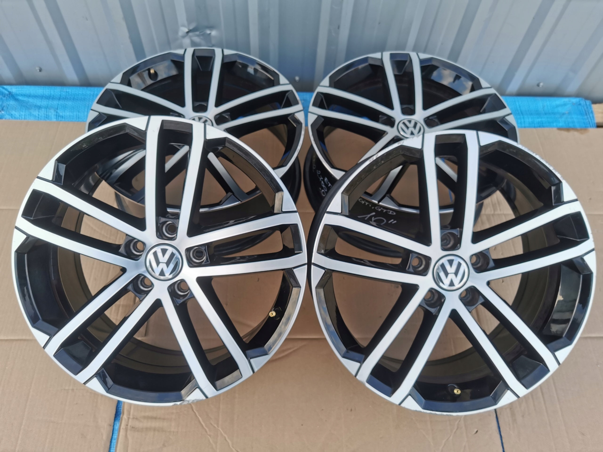 Alu Felge Volkswagen Golf VII Golf Golf V Golf VI T4 18 Zoll 7.5J 5x112 49ET 5G0601025AQ