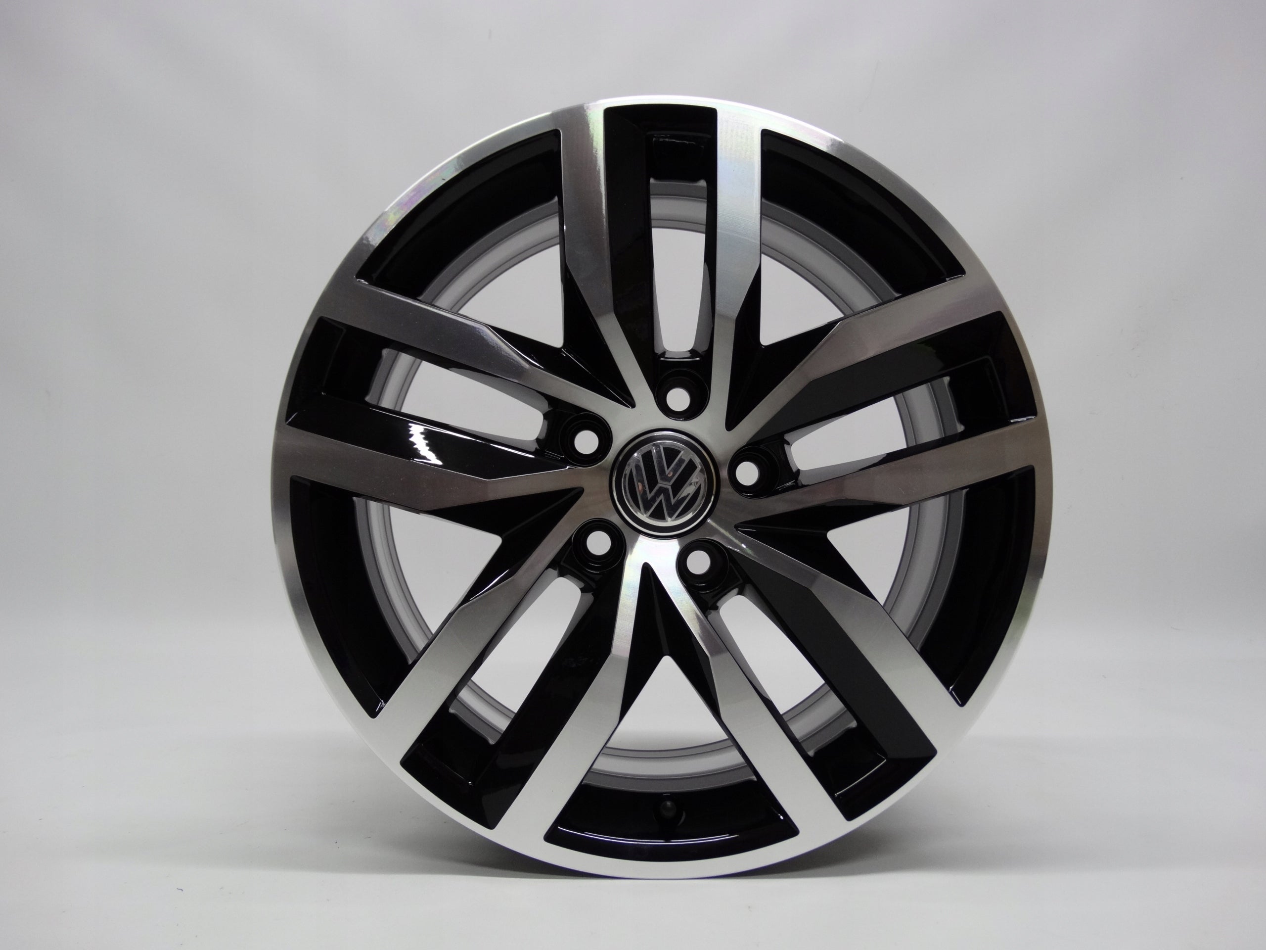 Alu Felge Volkswagen Golf V Golf VII Golf VI Golf 17 Zoll 7.0J 5x112 49ET 5G0601025D