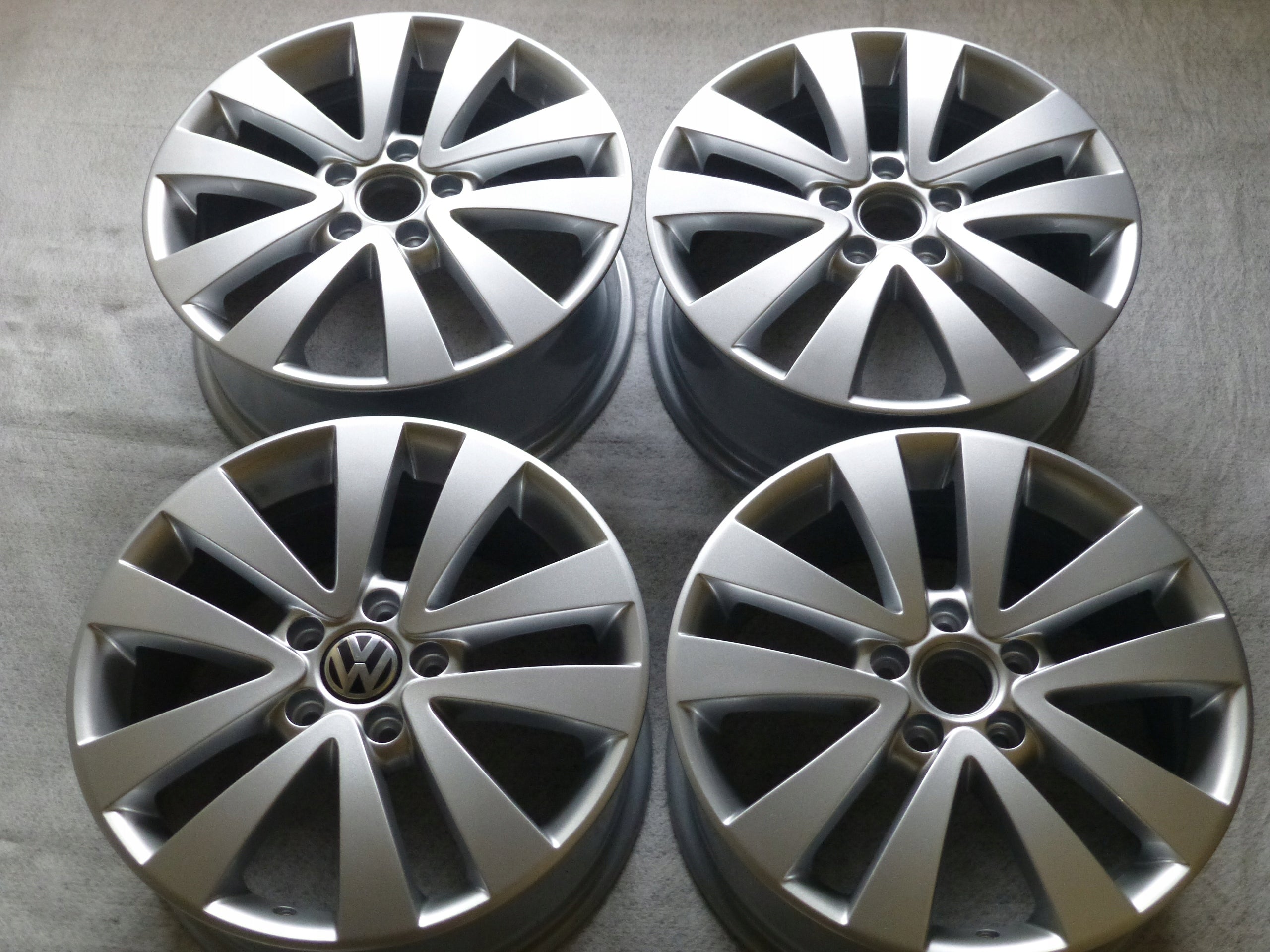 Alu Felge Volkswagen Golf Jetta Golf VI Golf V Touran 17 Zoll 5x112