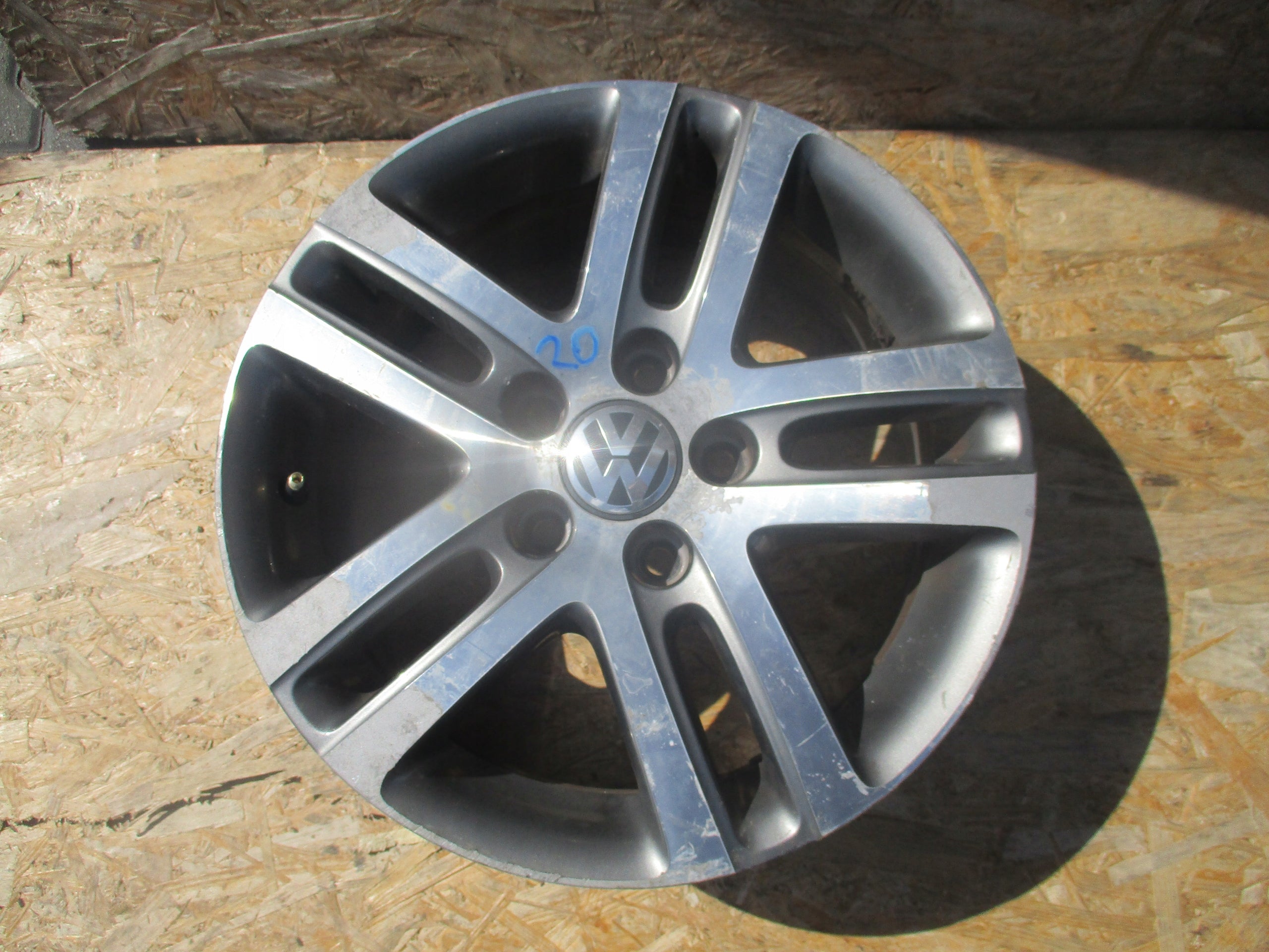 Alu Felge Volkswagen Golf V Jetta Golf VI Golf 16 Zoll 6.5J 5x112 50ET 1k0601025