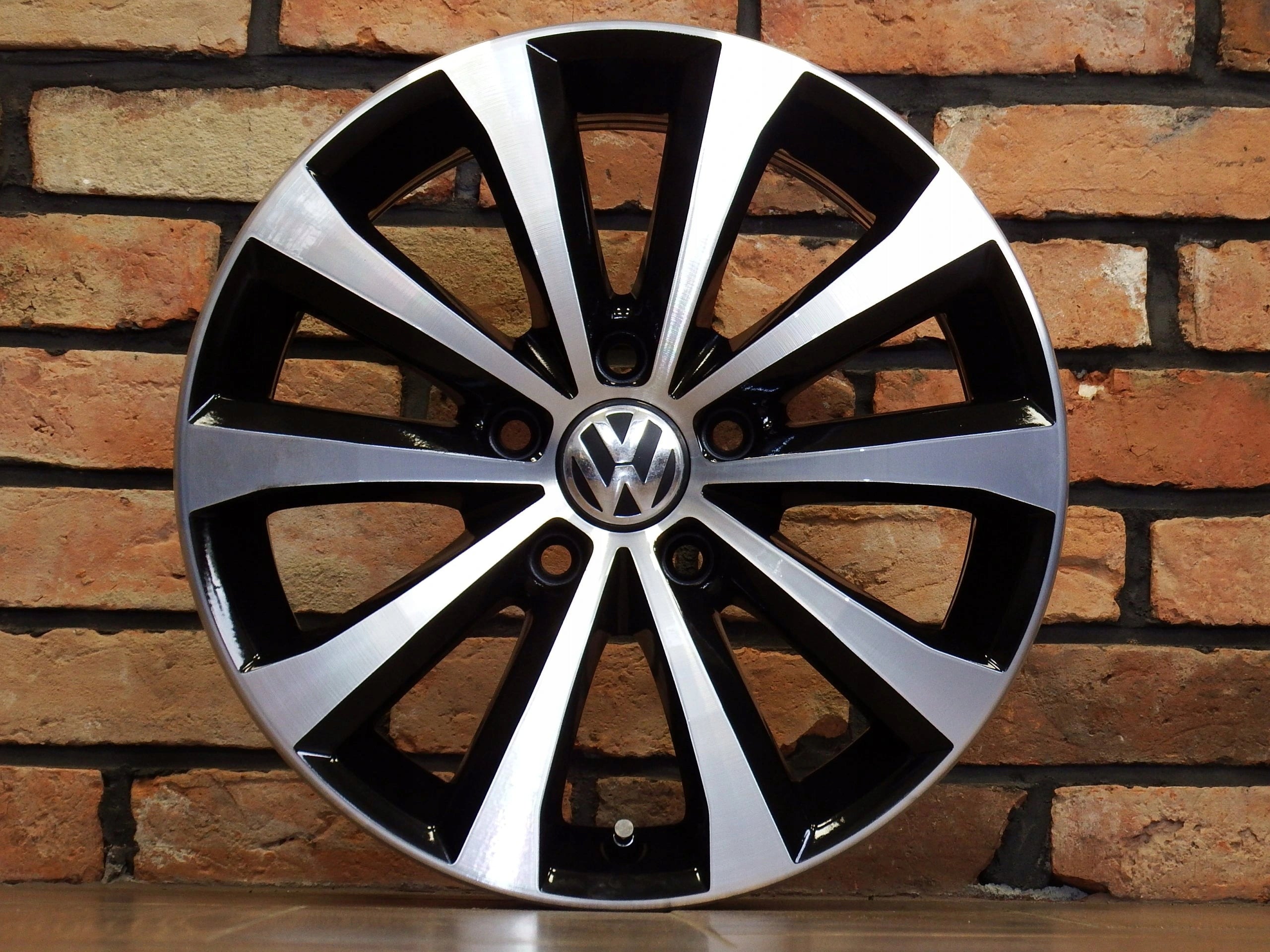 Alu Felge Volkswagen Passat Golf Golf V Touran T4 16 Zoll 7.0J 5x112 45ET 3AA601025B