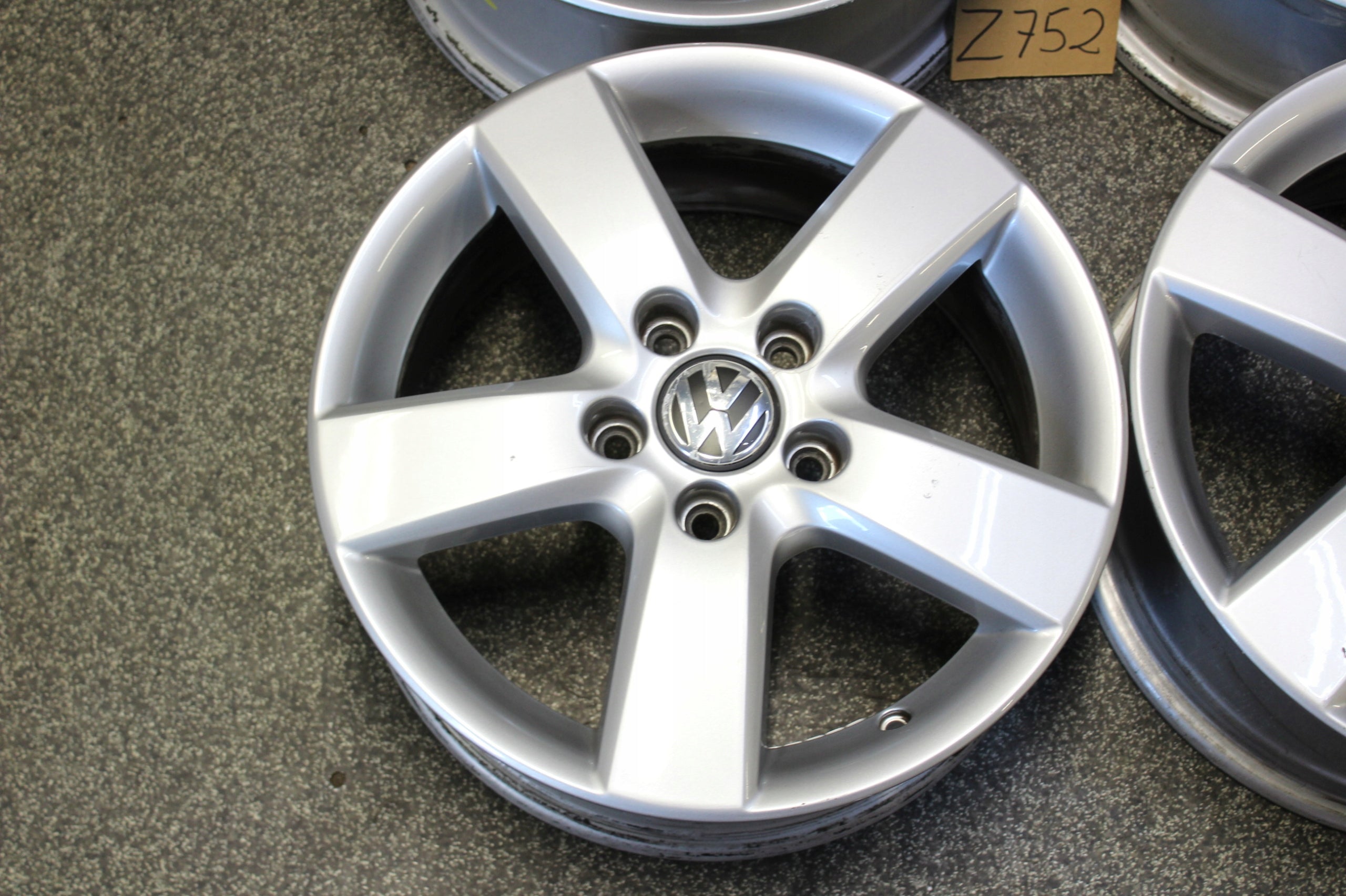 Alu Felge Volkswagen Passat Golf Golf V Touran T5 16 Zoll 6.5J 5x112 50ET 1T0601025M