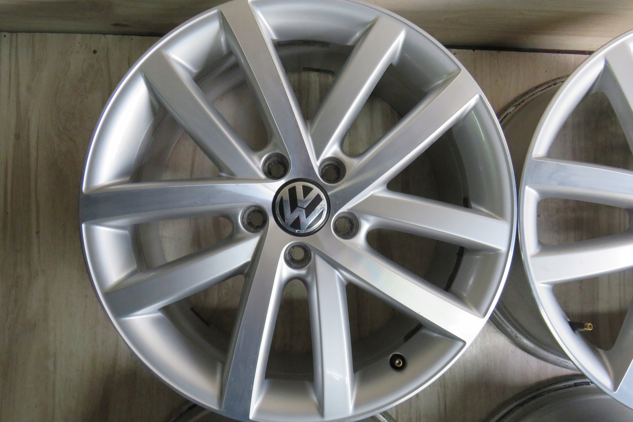 Alu Felge Volkswagen Golf V Golf Touran Aluminum rim 18 Zoll 7.5J 5x112 51ET