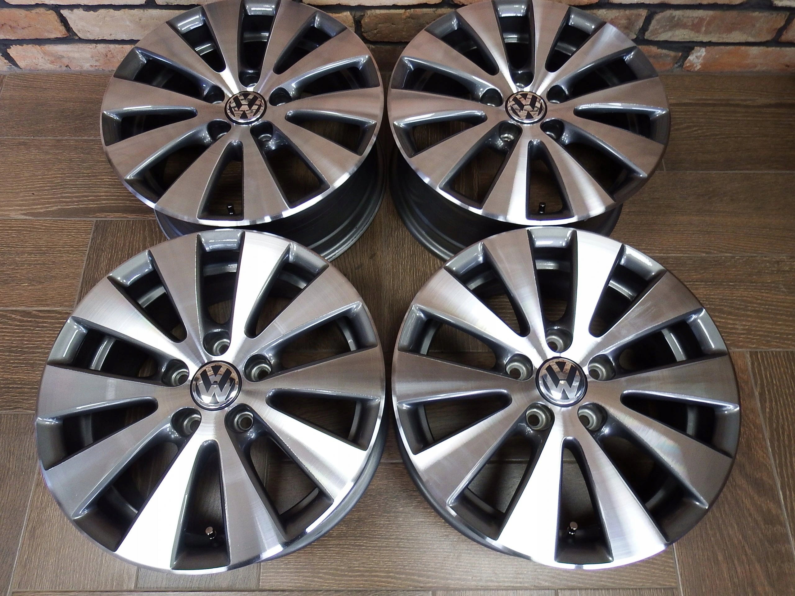 Alu Felge Volkswagen Jetta Passat Golf T4 16 Zoll 7.0J 5x112 45ET