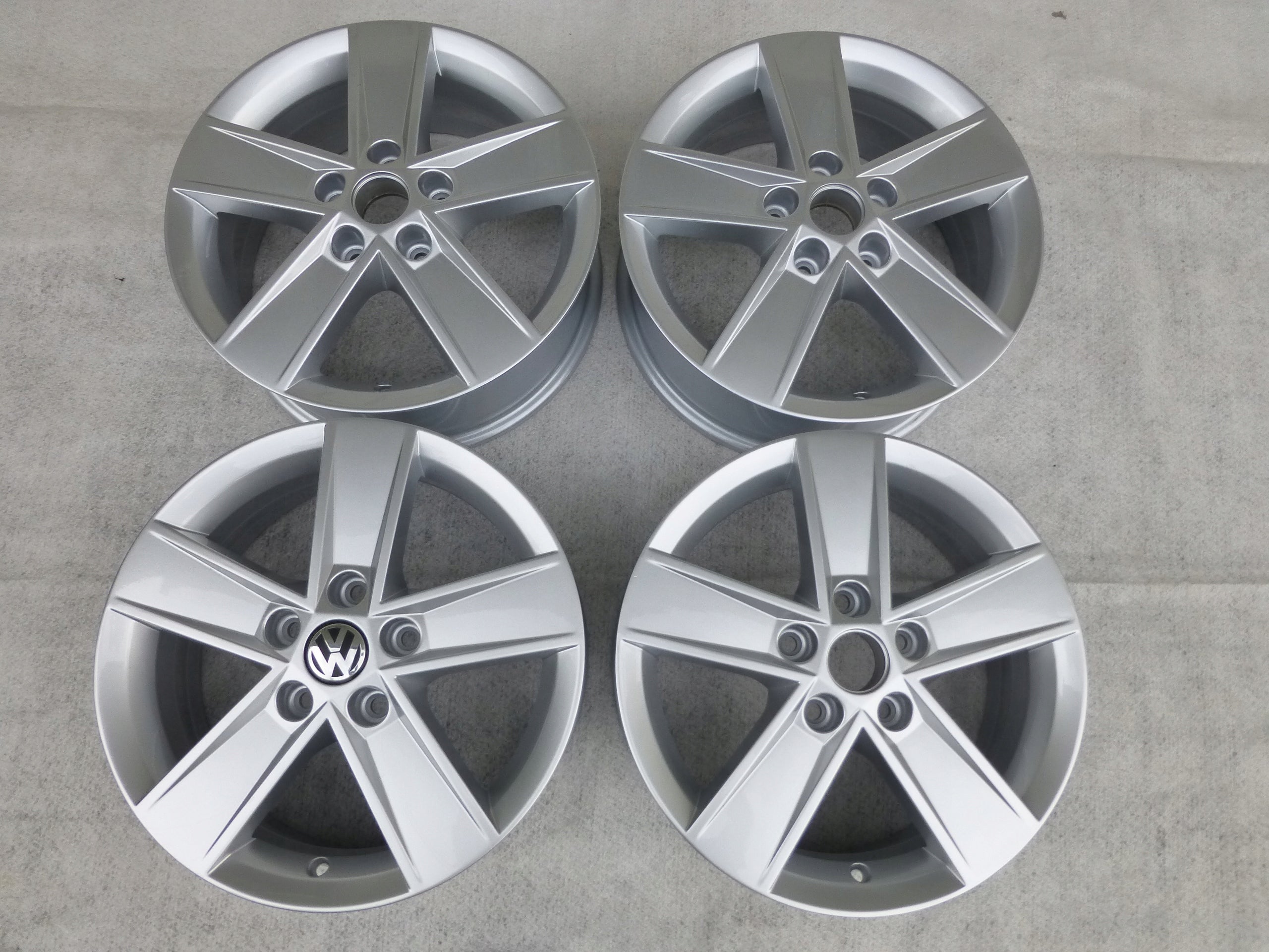 Alu Felge Volkswagen Passat Touran Sharan Golf 16 Zoll 6.0J 5x112 48ET