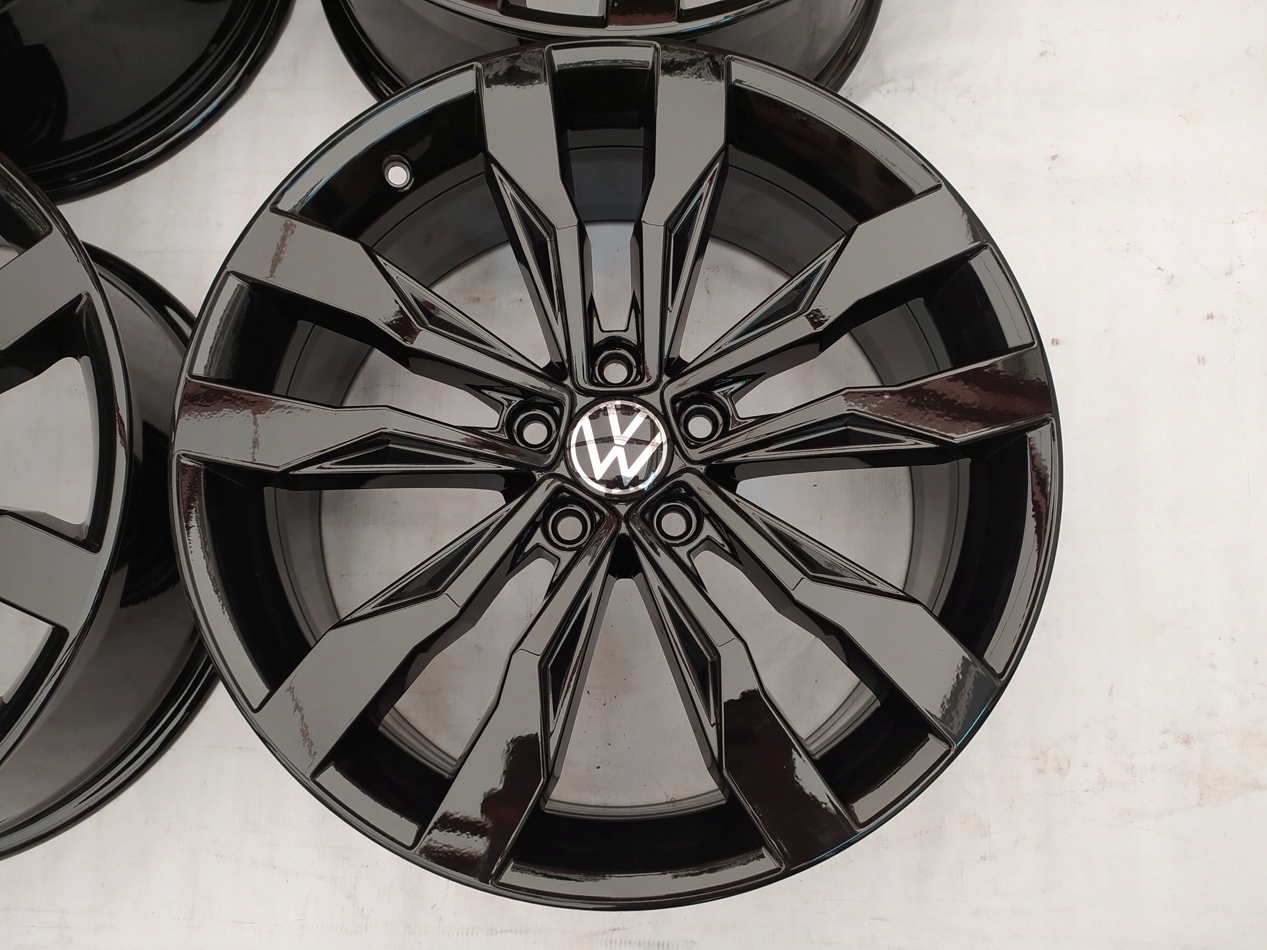 Alu Felge Volkswagen Passat T4 Golf 19 Zoll 8.0J 5x112 47ET 2GA601025