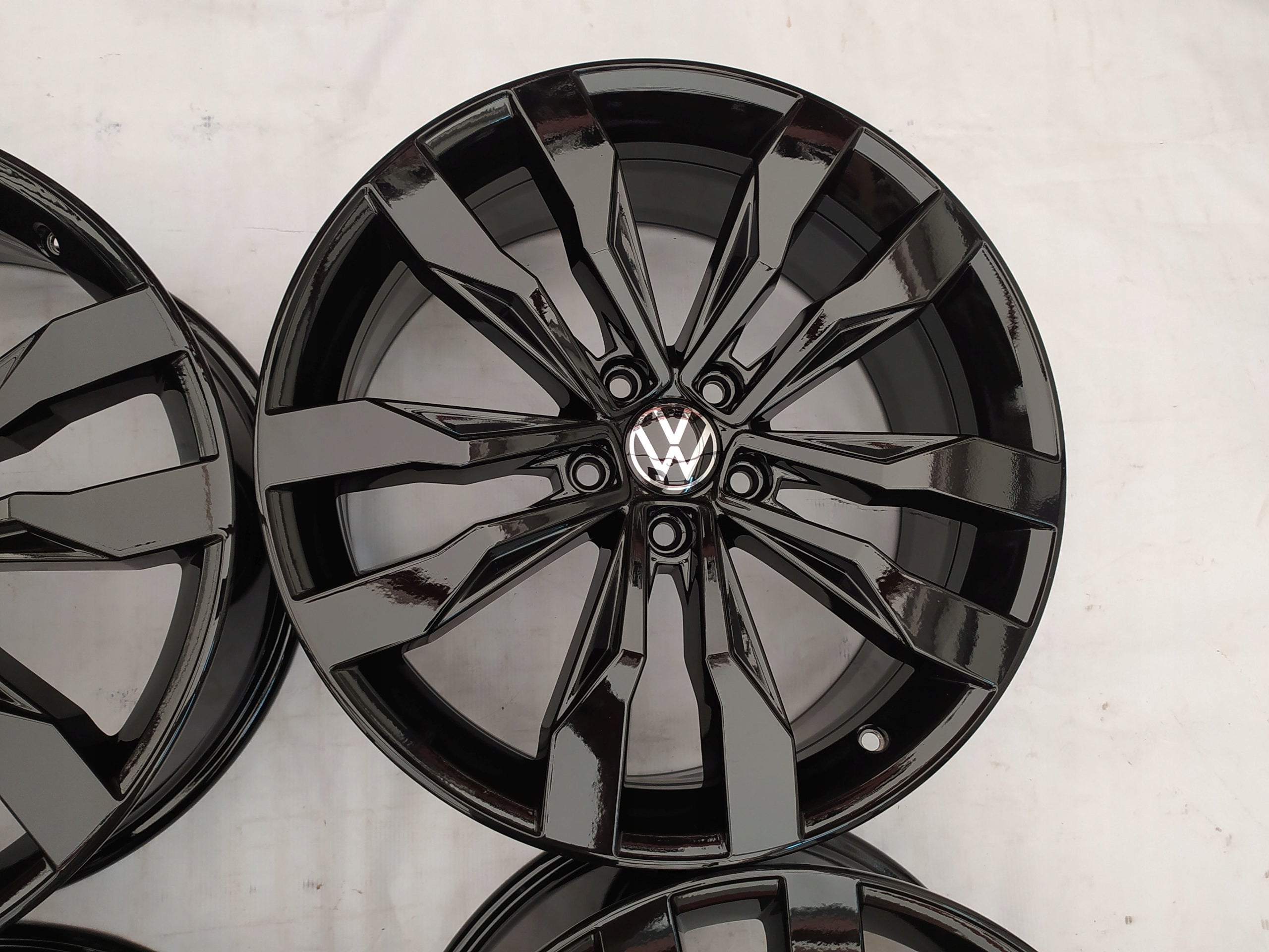 Alu Felge Volkswagen Passat T4 Golf 19 Zoll 8.0J 5x112 47ET 2GA601025