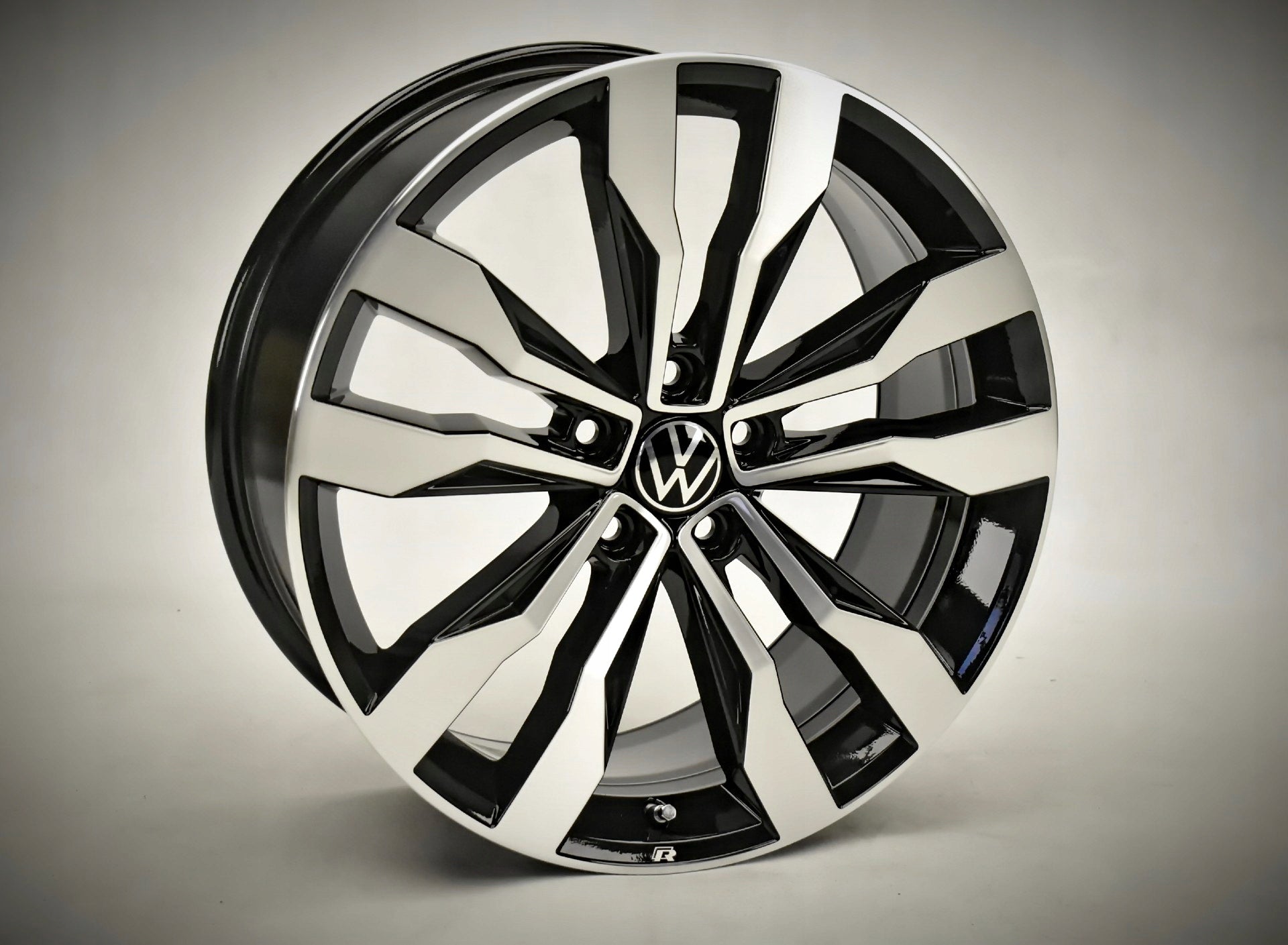  Aluminium rim Volkswagen Passat Golf T4 19 inch 8.0J 5x112 47ET 2GA601025AE  product image