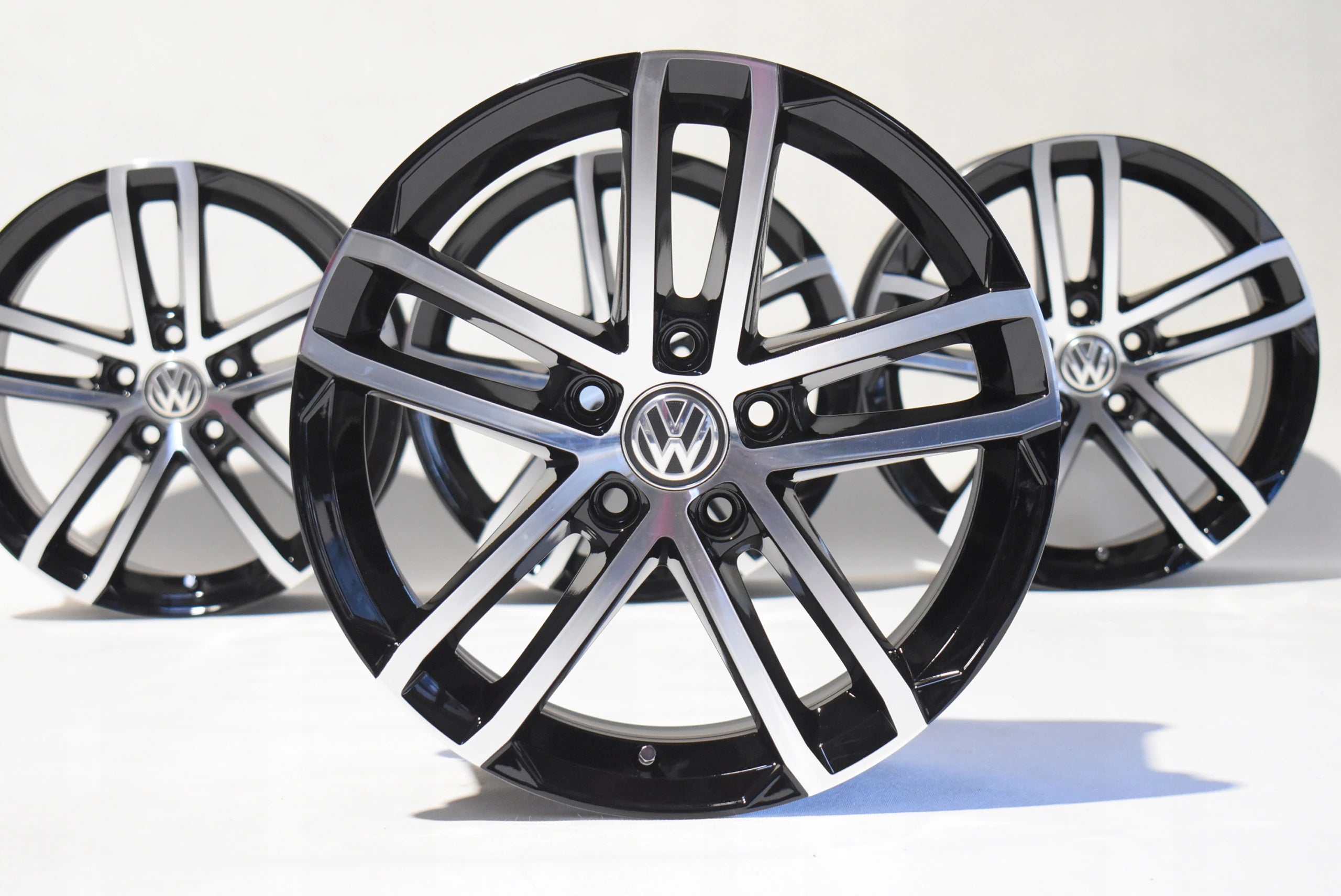 Alu Felge Volkswagen Passat Touran Golf T4 17 Zoll 7.5J 5x112 49ET