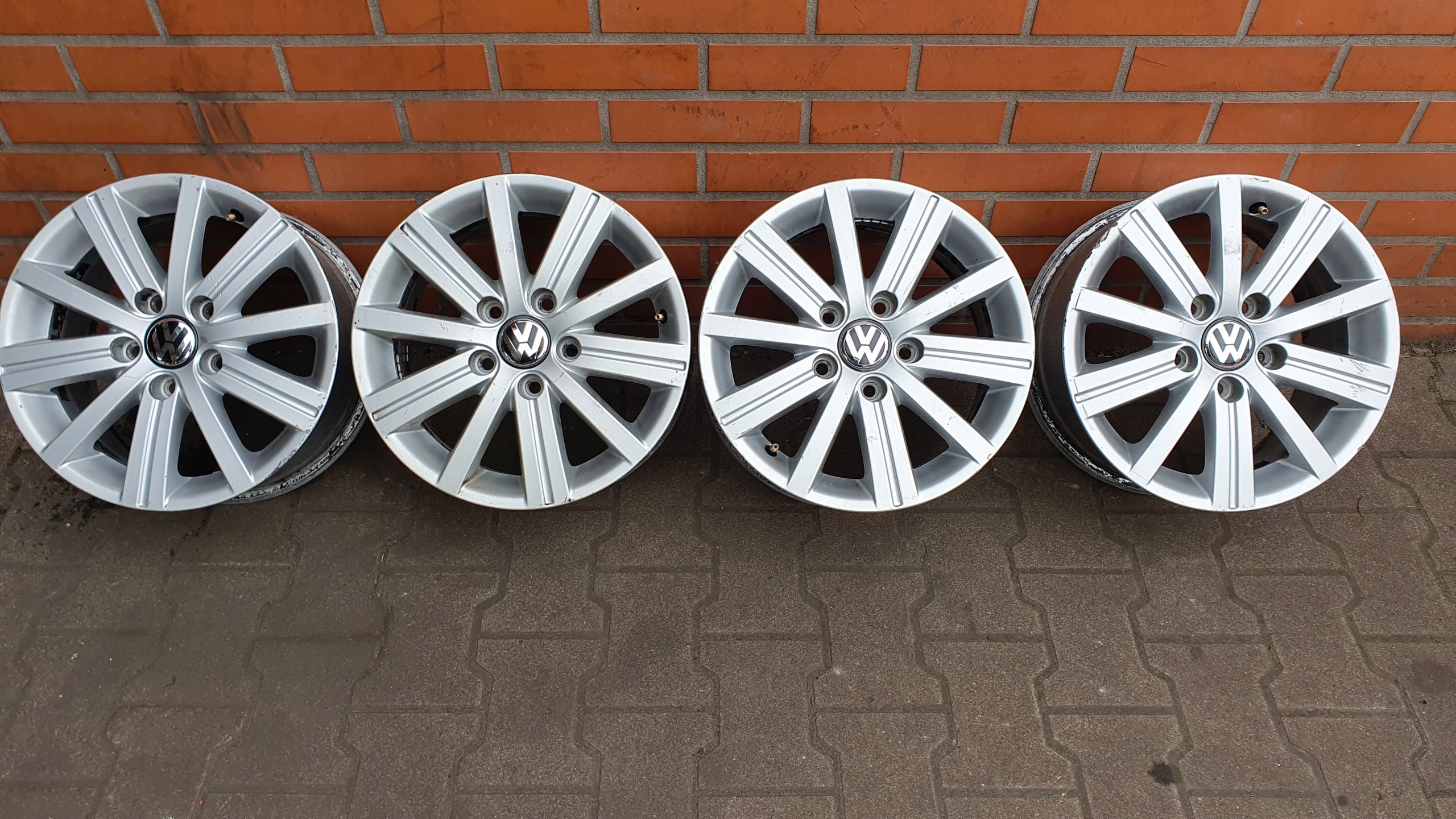 Alu Felge Volkswagen Passat Touran T5 Golf 15 Zoll 6.5J 5x112 50ET 5K0601025J