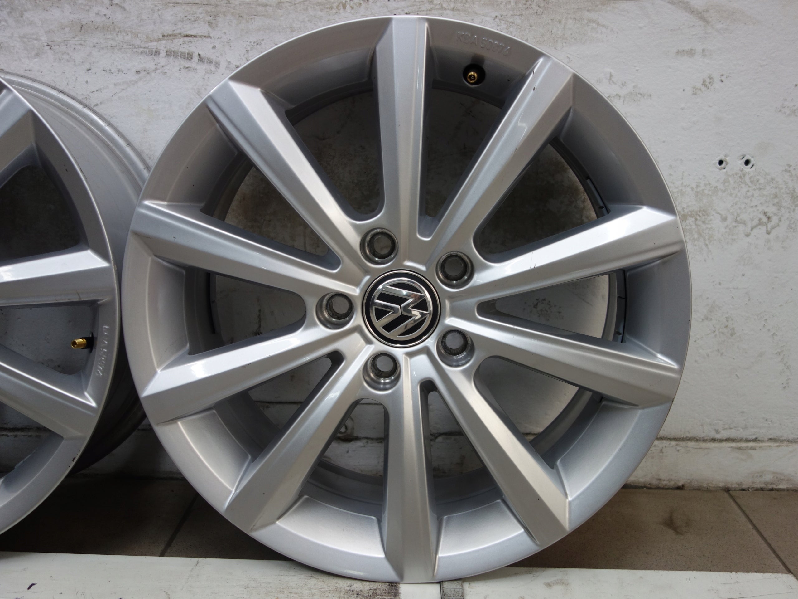 Alu Felge Volkswagen Tiguan Passat Touran Golf 17 Zoll 6.5J 5x112 41ET 3G0071497C