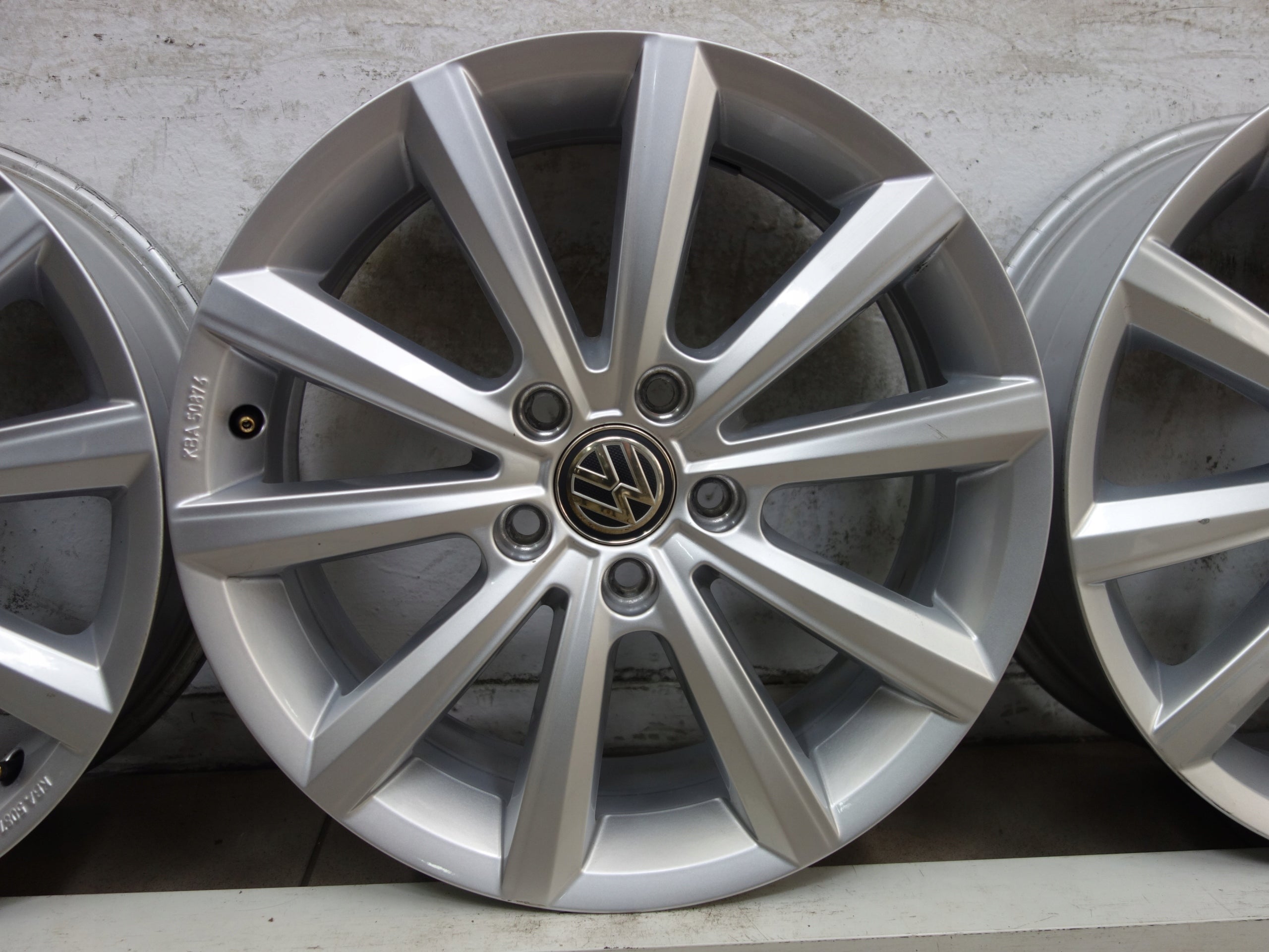 Alu Felge Volkswagen Tiguan Passat Touran Golf 17 Zoll 6.5J 5x112 41ET 3G0071497C