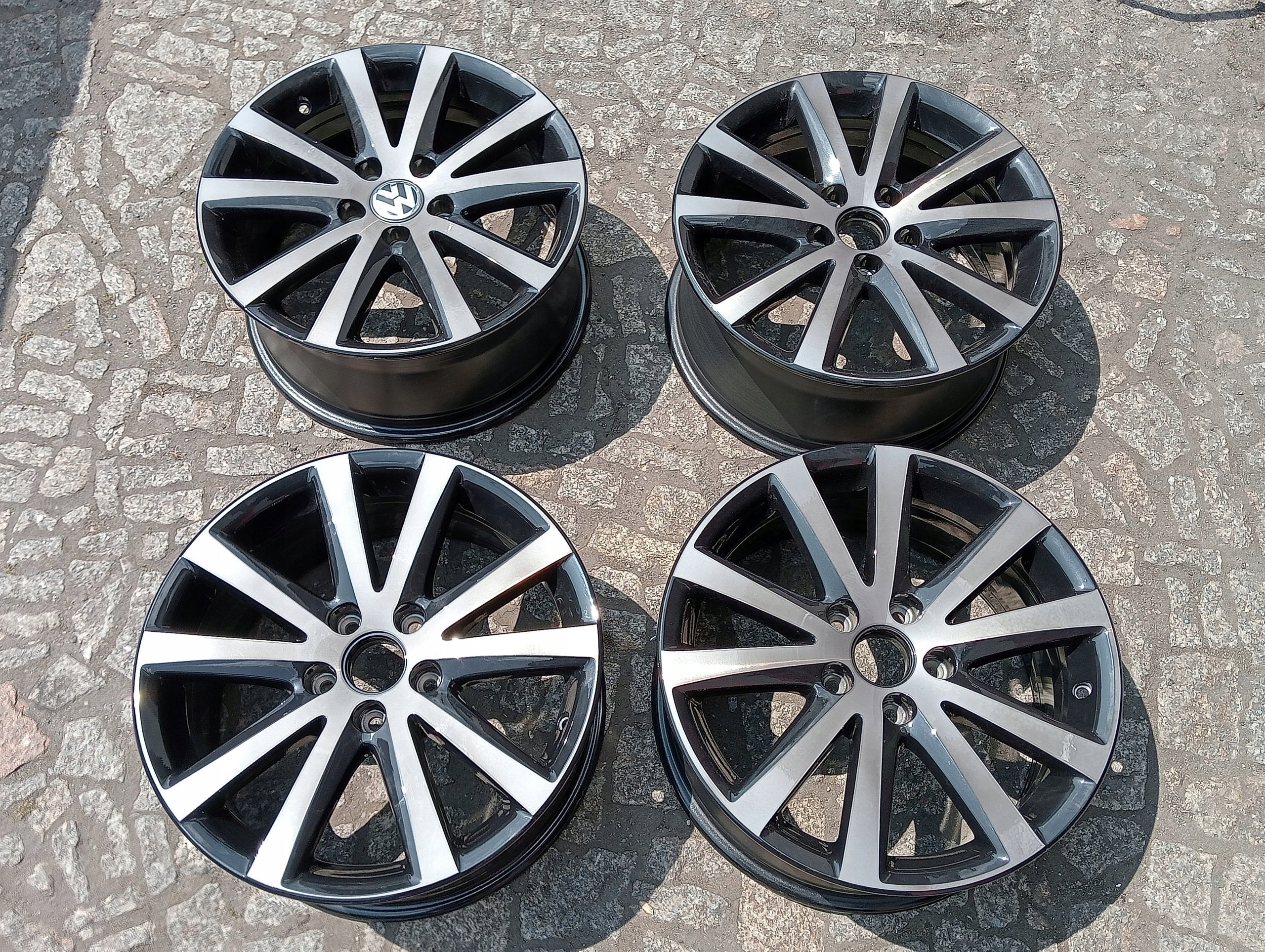 Alu Felge Volkswagen Passat Touran Golf 17 Zoll 7.5J 5x112 47ET 3c0601025