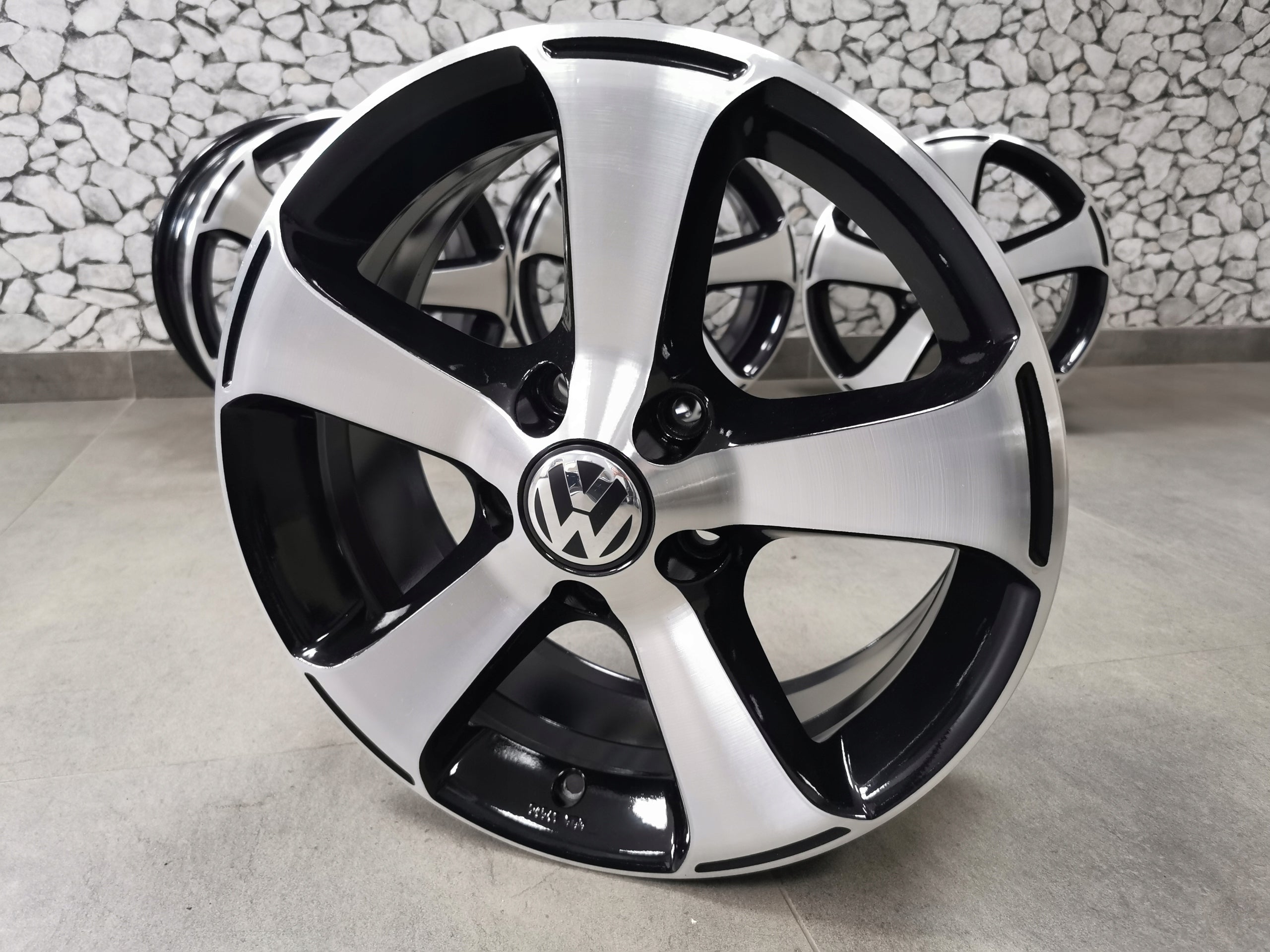 Alu Felge Volkswagen Passat Golf Touran Aluminum rim 16 Zoll 6.5J 5x112 42ET