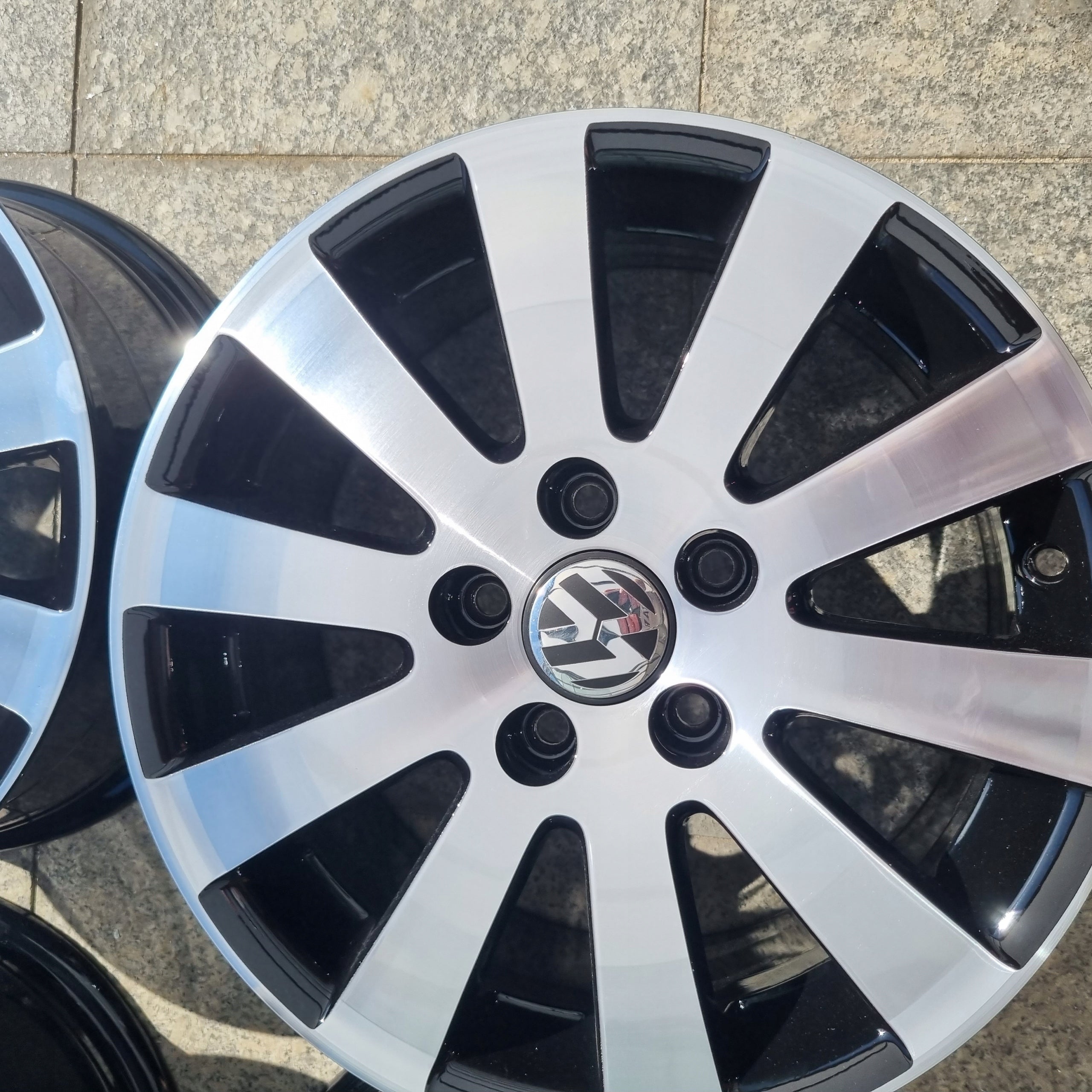 Alu Felge Volkswagen Passat Golf Aluminum rim 16 Zoll 7.0J 5x112 45ET