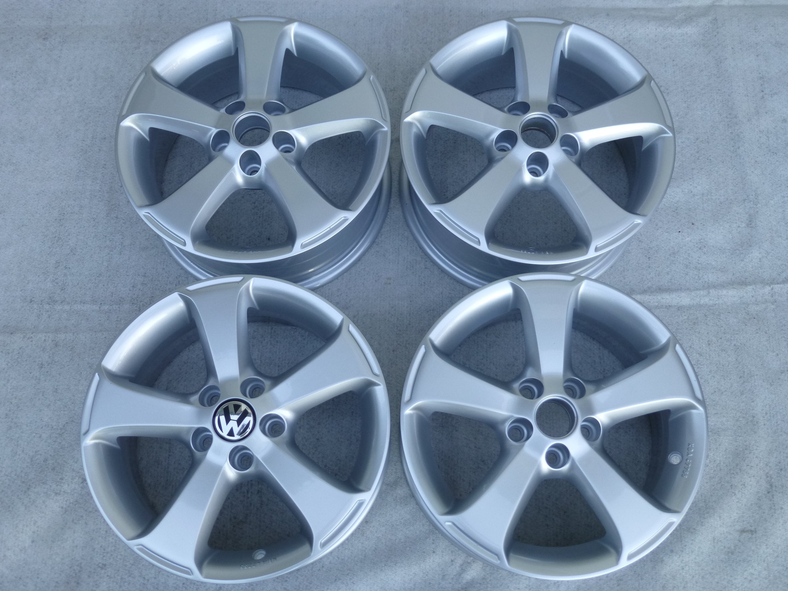 Alu Felge Volkswagen Polo Golf Aluminum rim 15 Zoll 6.0J 5x100