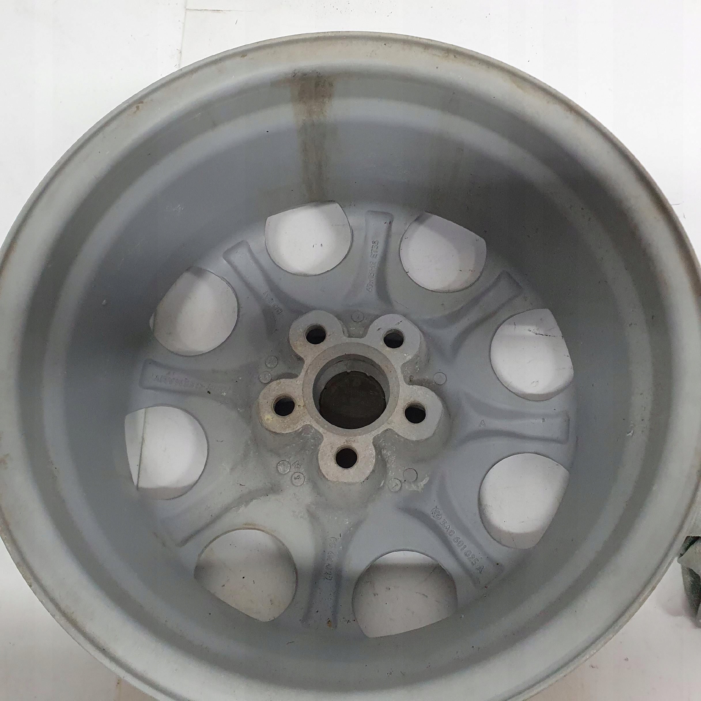 Alu Felge Volkswagen T3 Golf Aluminum rim 15 Zoll 6.0J 5x100 35ET 3A0601025A