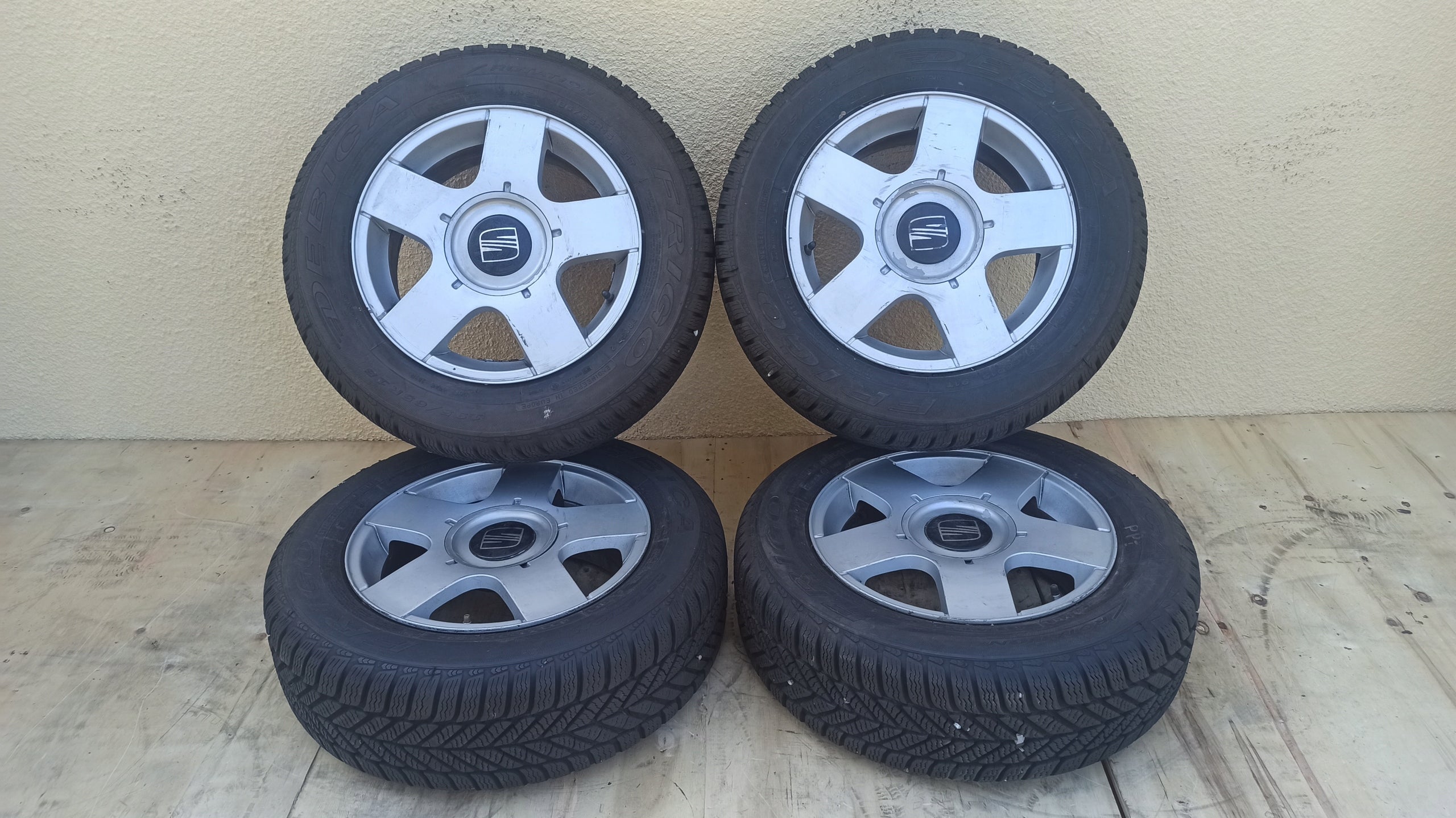 Alu Felge Volkswagen T3 Golf Aluminum rim 15 Zoll 6.0J 5x100 38ET 1j0601025b