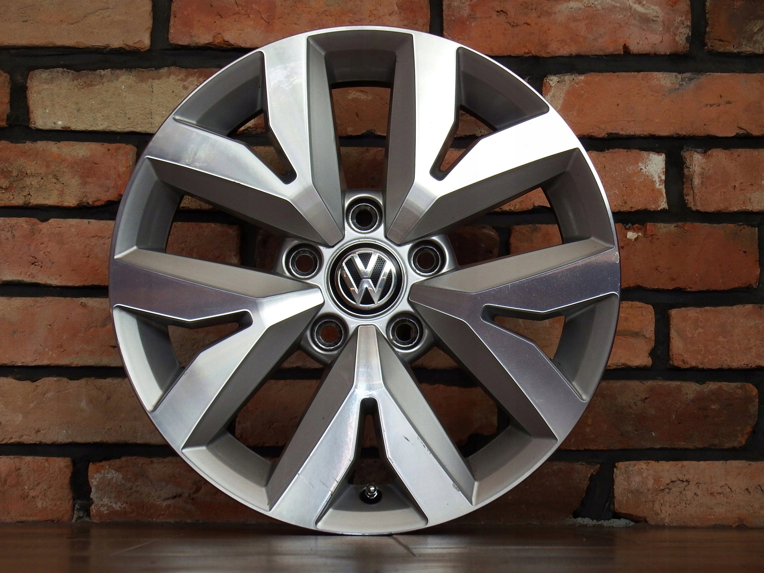 Alu Felge Volkswagen T4 Golf Touran Aluminum rim 16 Zoll 6.5J 5x112 48ET