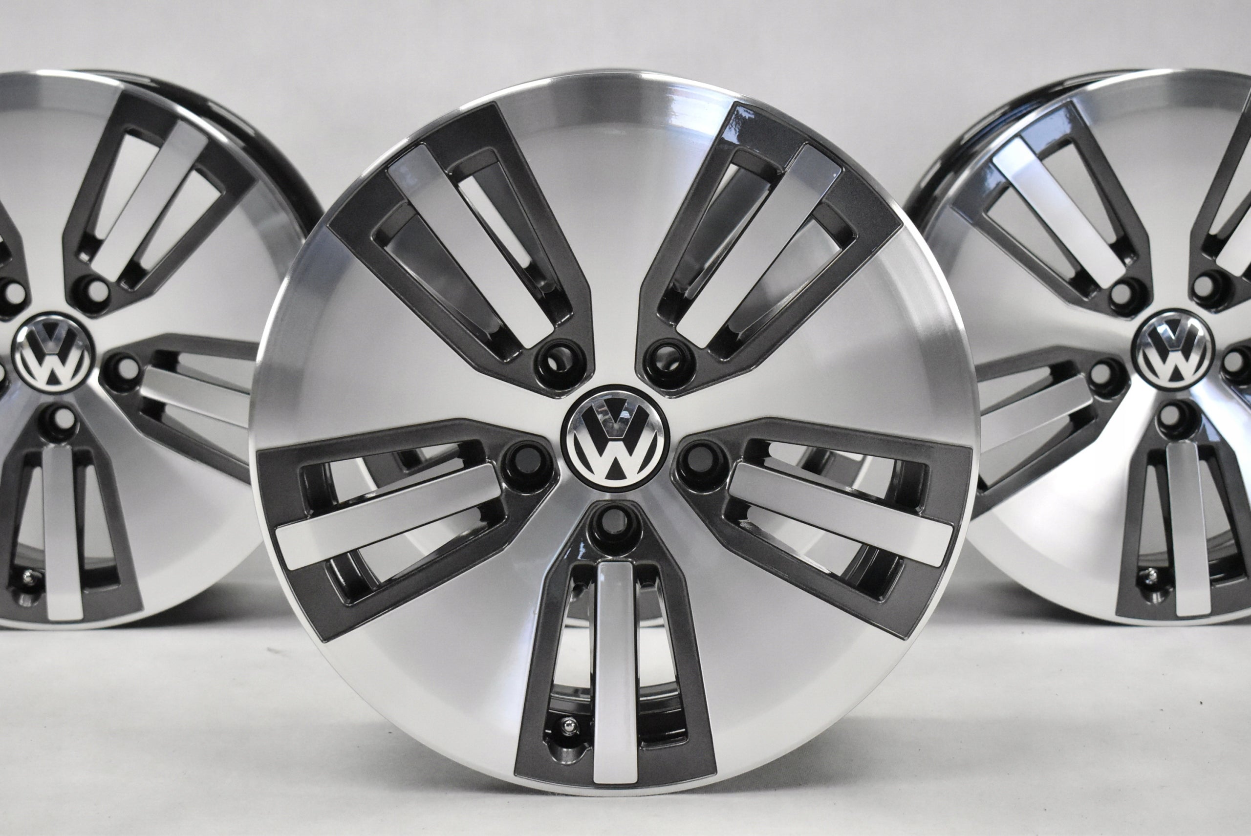 Alu Felge Volkswagen Golf T4 Aluminum rim 16 Zoll 6.5J 5x112 46ET 5GE601025