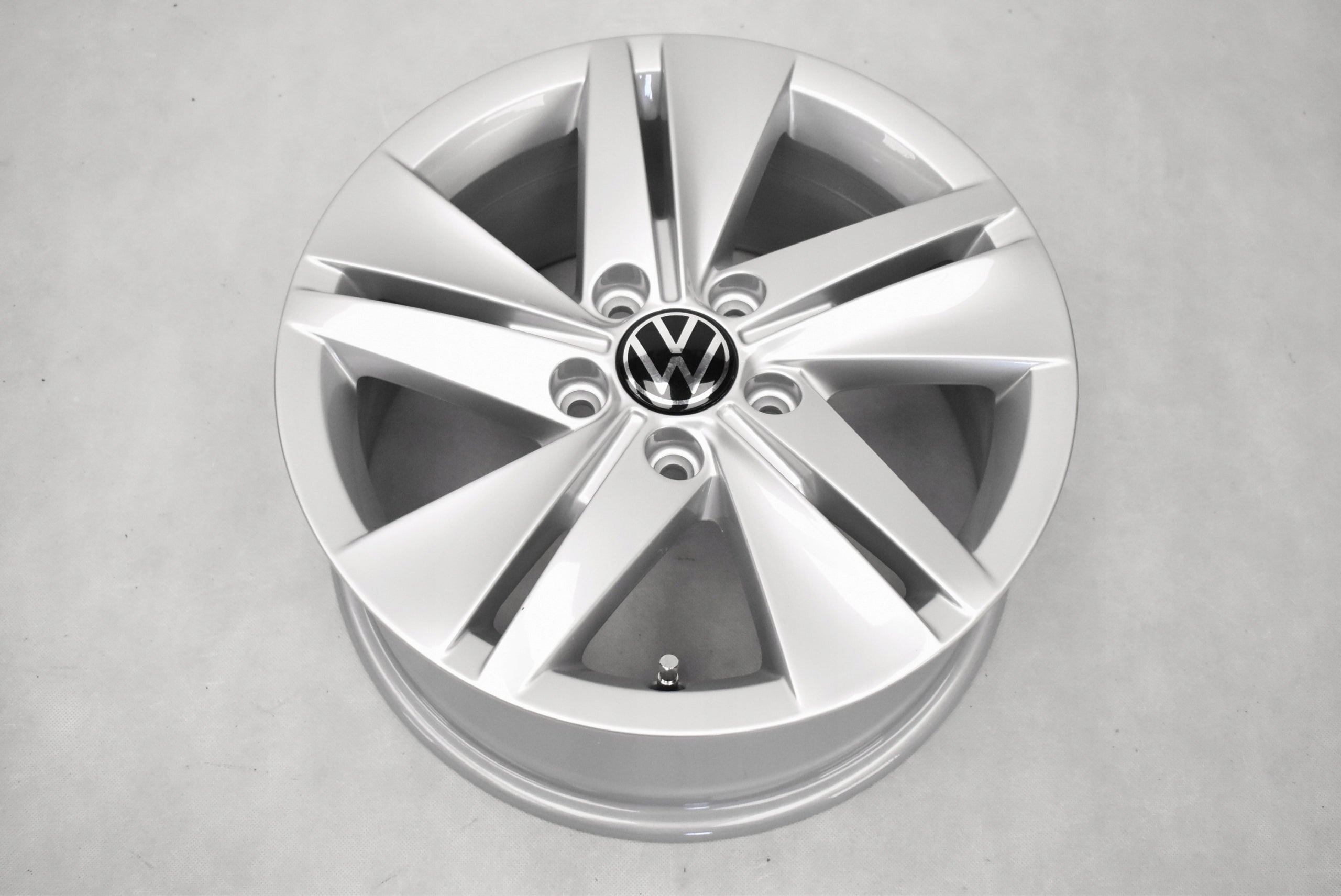 Alu Felge Volkswagen T4 Golf Aluminum rim 16 Zoll 7.0J 5x112 48ET 5H0601025