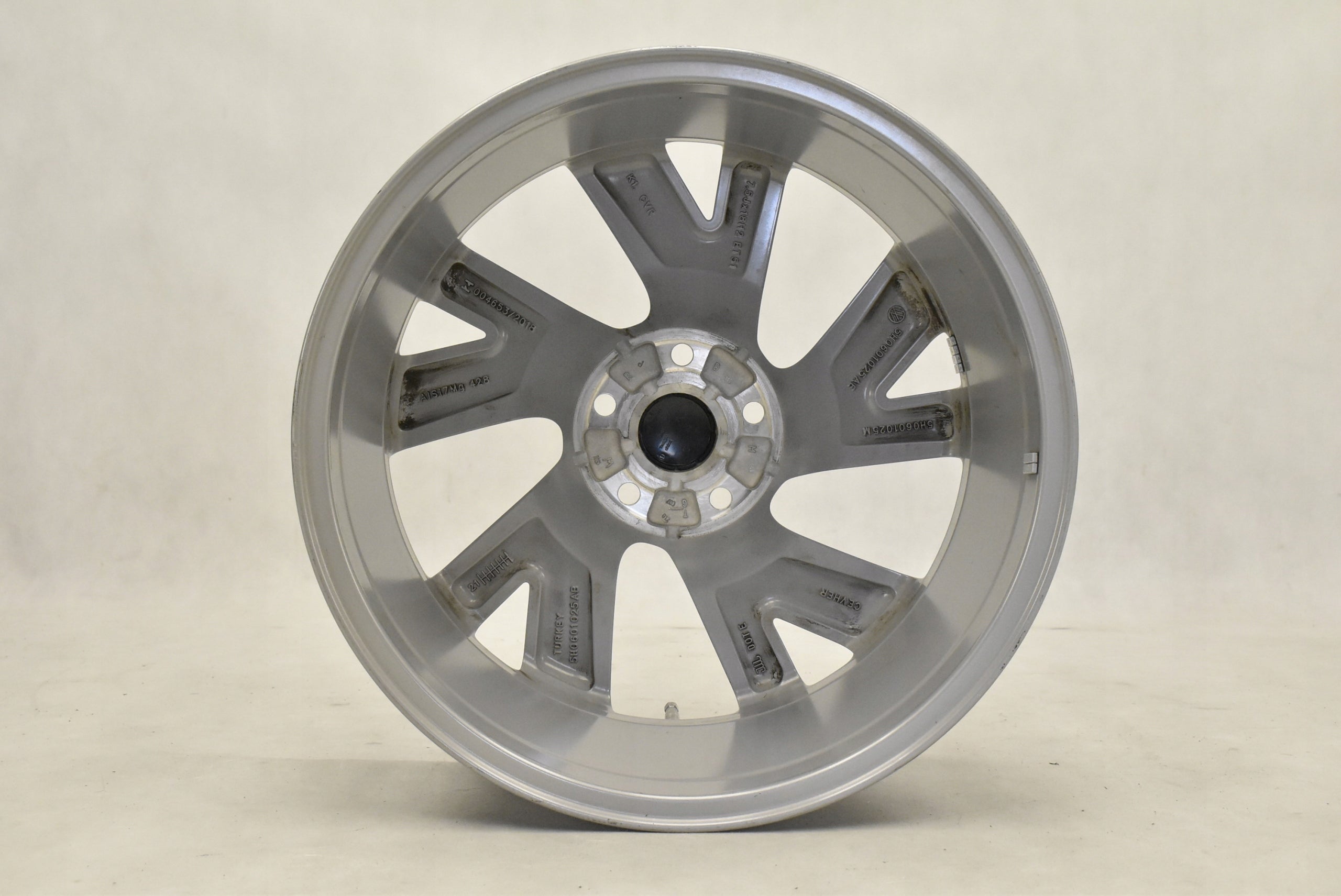 Alu Felge Volkswagen T5 Golf Aluminum rim 18 Zoll 7.5J 5x112 51ET 5H0601025AE