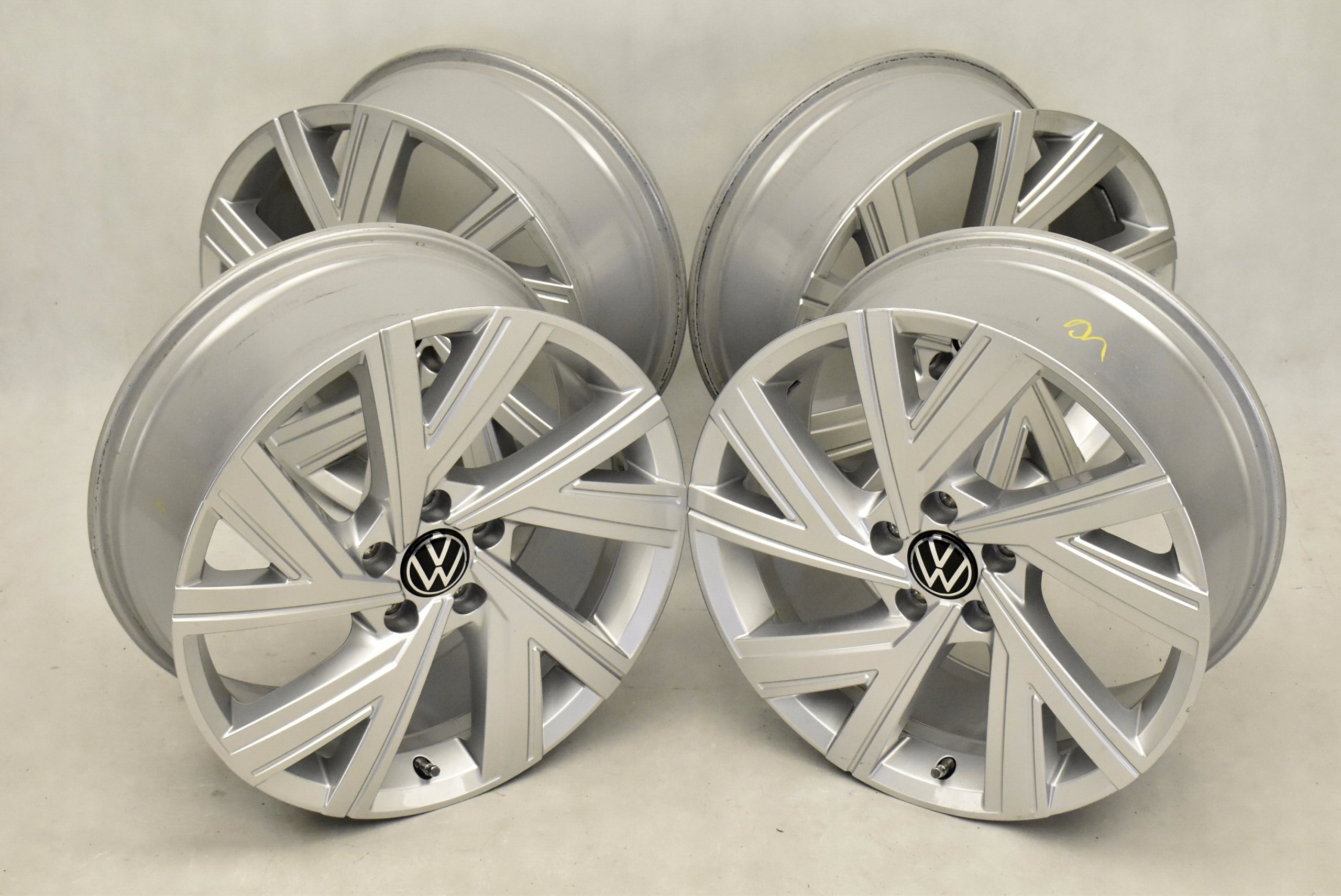 Alu Felge Volkswagen T5 Golf Aluminum rim 18 Zoll 7.5J 5x112 51ET 5H0601025AE