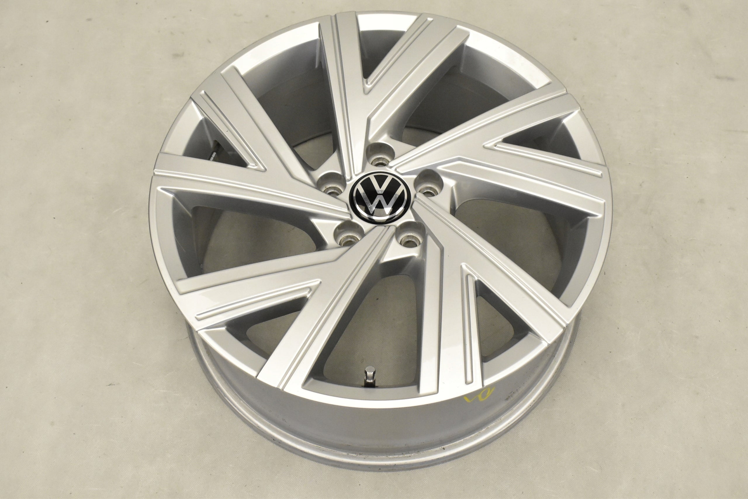 Alu Felge Volkswagen T5 Golf Aluminum rim 18 Zoll 7.5J 5x112 51ET 5H0601025AE