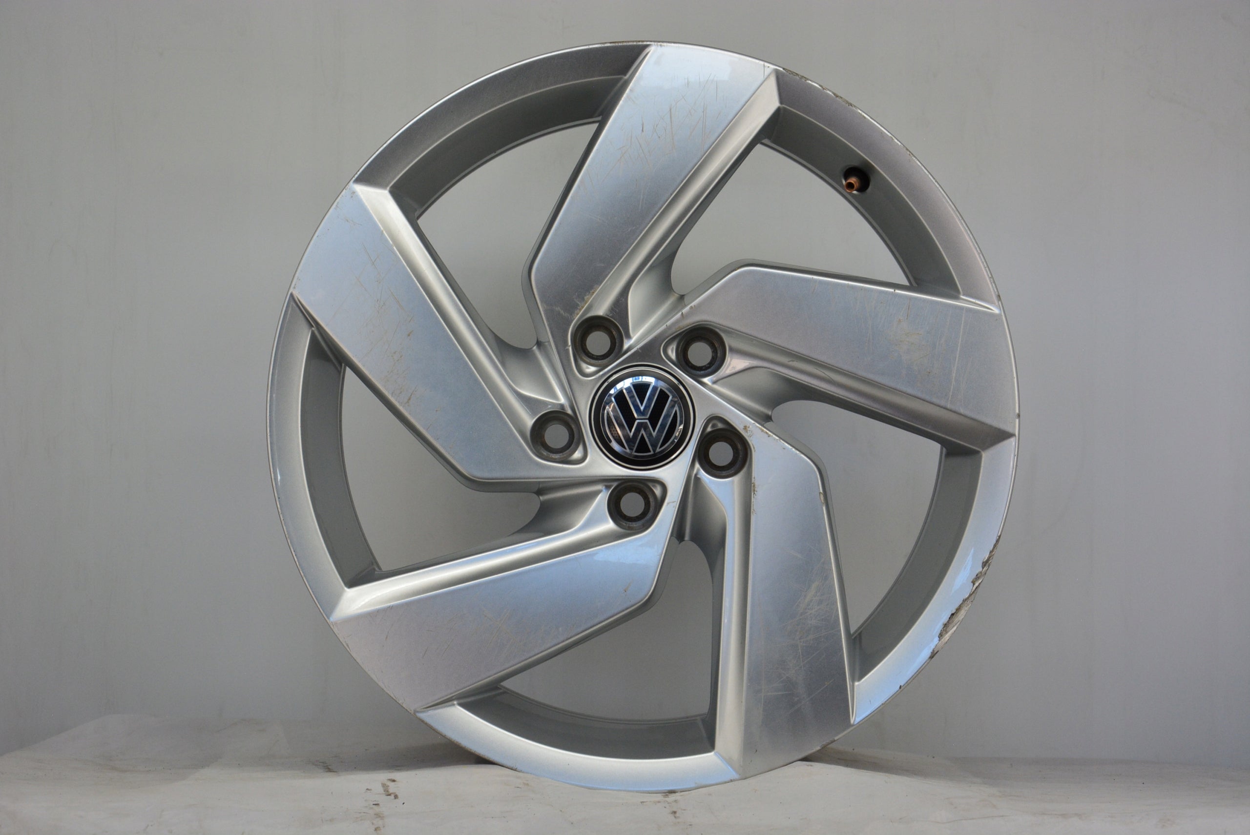 Alu Felge Volkswagen T5 Golf Aluminum rim 17 Zoll 7.5J 5x112 51ET 5H0601025E