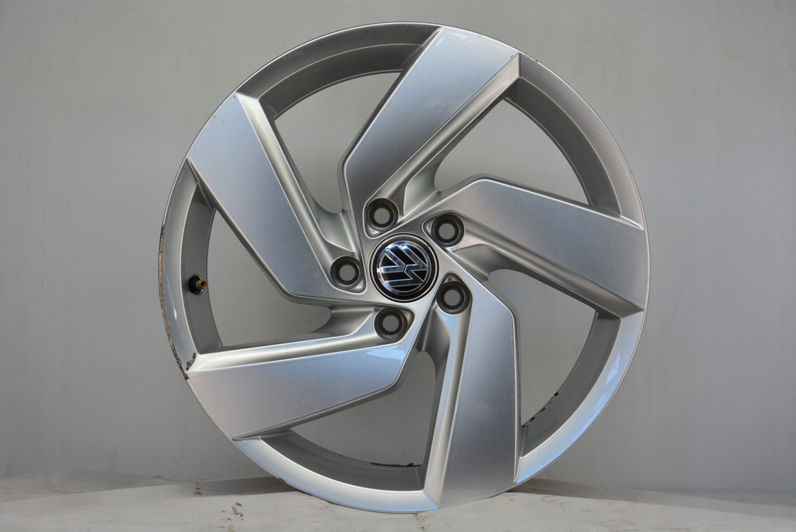 Alu Felge Volkswagen T5 Golf Aluminum rim 17 Zoll 7.5J 5x112 51ET 5H0601025E