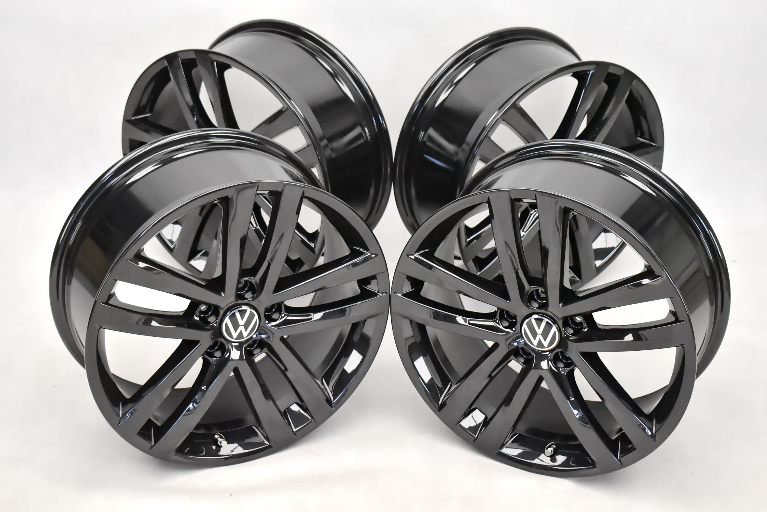 Alu Felge Volkswagen T5 Golf Aluminum rim 18 Zoll 7.5J 5x112 51ET 5G0601025AF