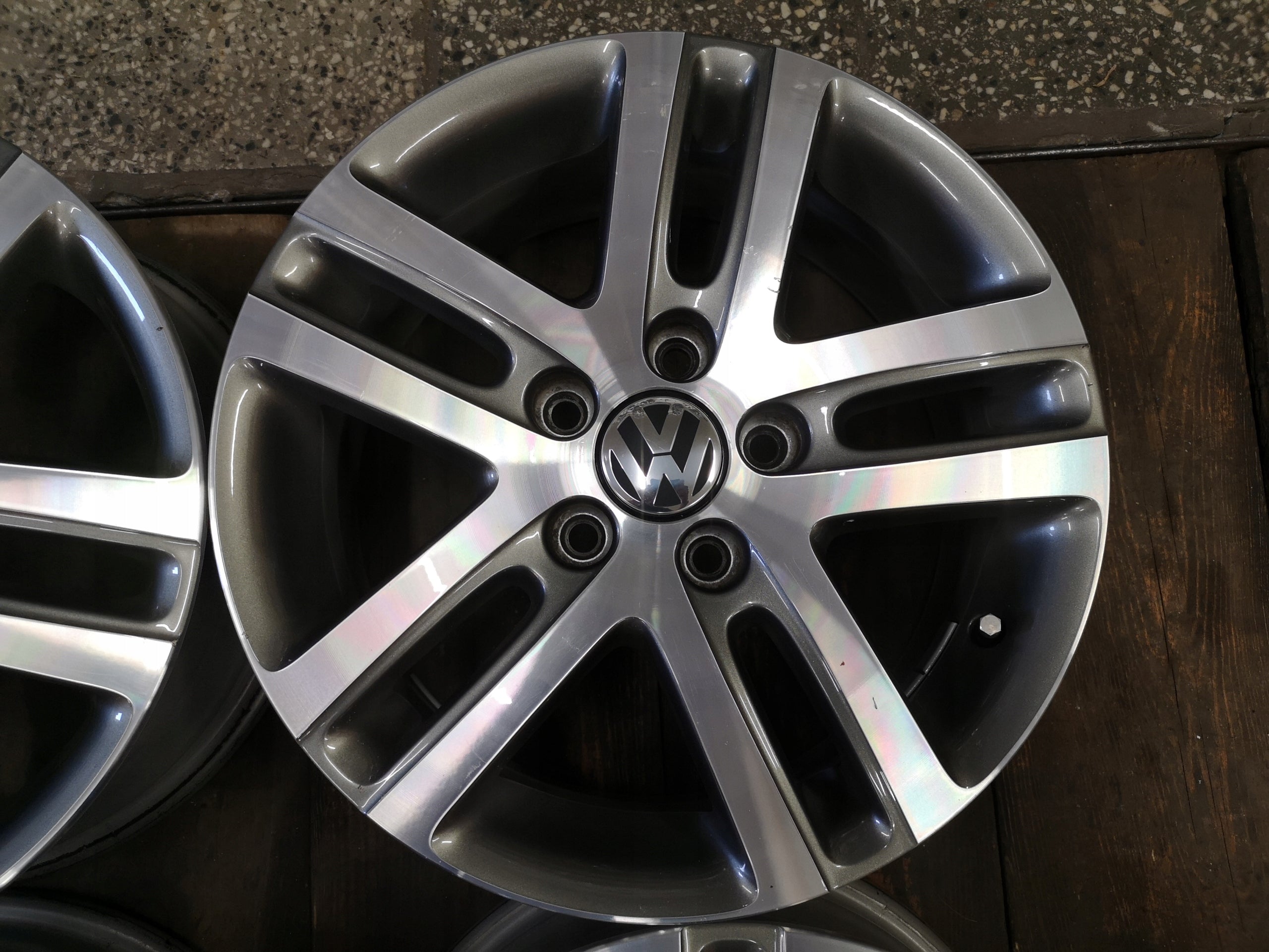 Alu Felge Volkswagen Touran Golf 16 Zoll 6.5J 5x112 50ET 1K0601025DF